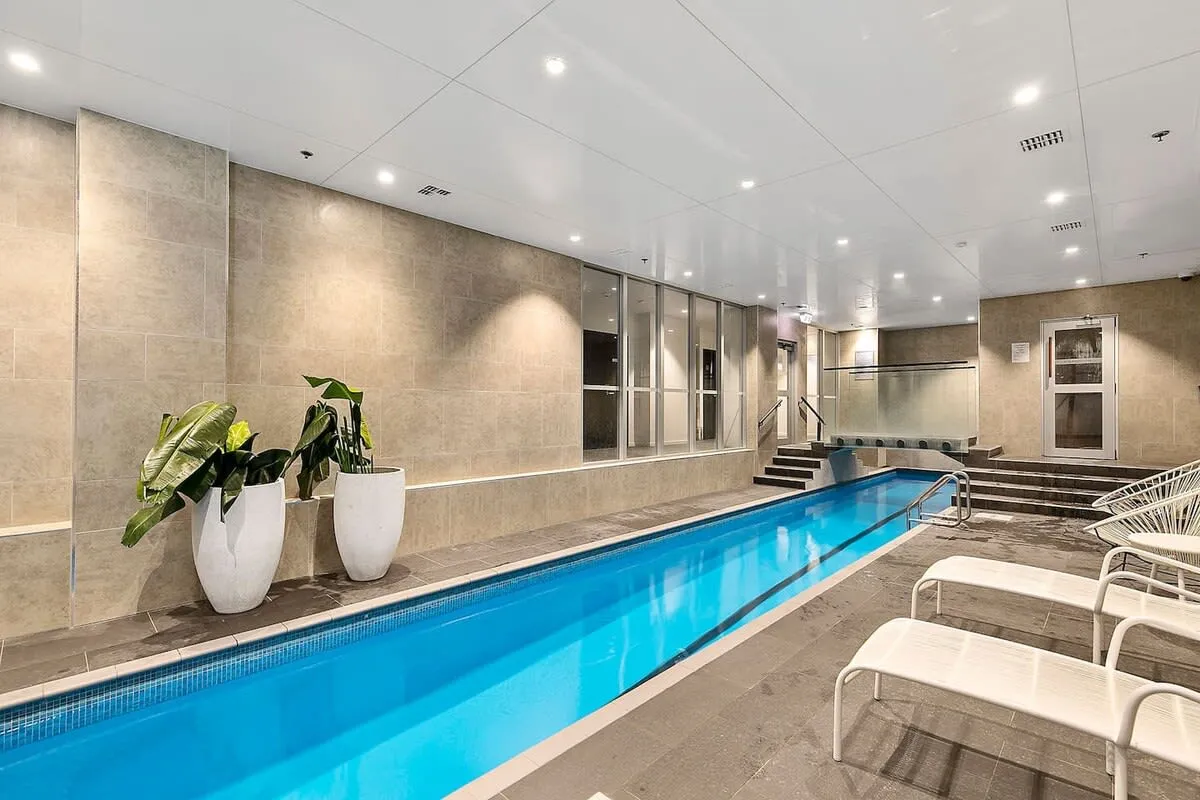 Trendy Executive Flat In Auckland: Charming 2br, Dedicated Home Office & Gym #4