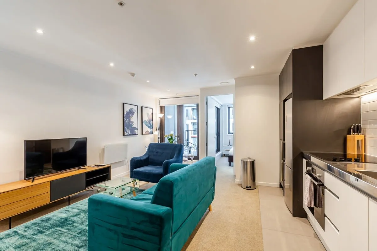 Sophisticated Compact 2-bed Auckland Flat - Dedicated Wfh Nook For Digital Nomads