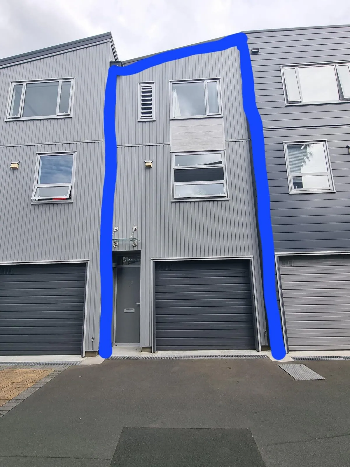 Impressive Cozy 3-bed Flat In Auckland -- Sunlit Home Office, Parking & Fast Internet