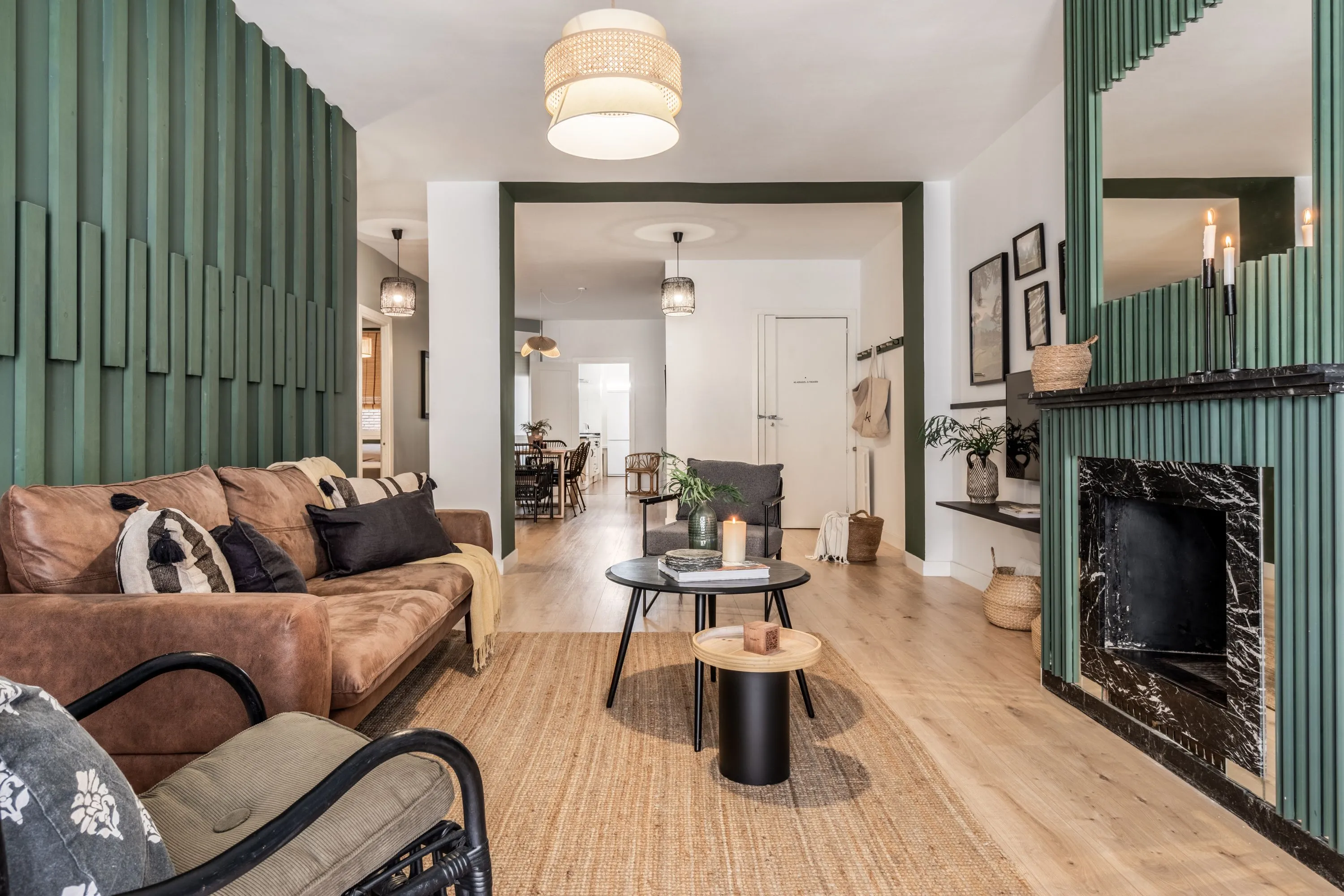 Airy Madrid Trendy Flat With Gigabit Internet And Pro Home Office Setup #4