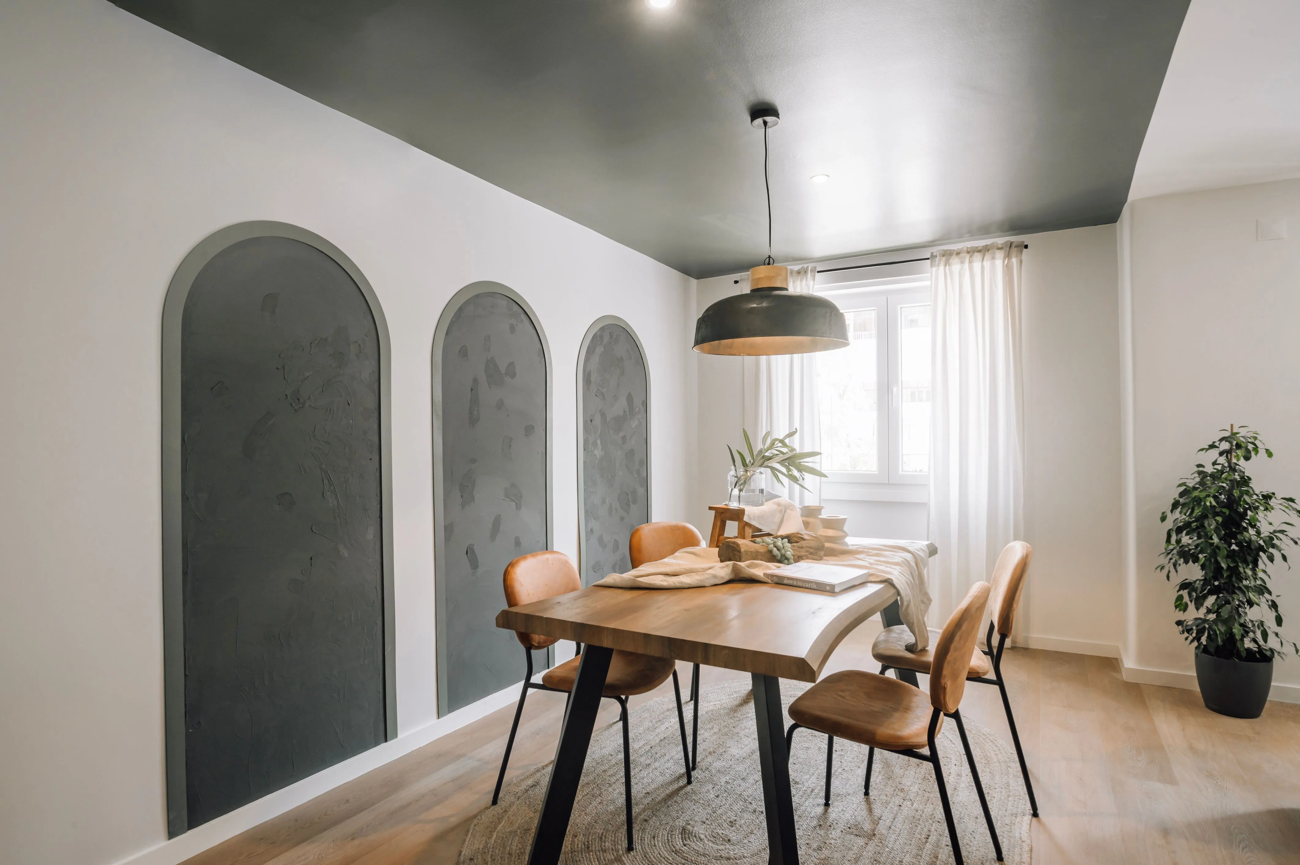 Curated Lisbon Flat With Pro Monitors & Gigabit Internet For Remote Work Excellence #5