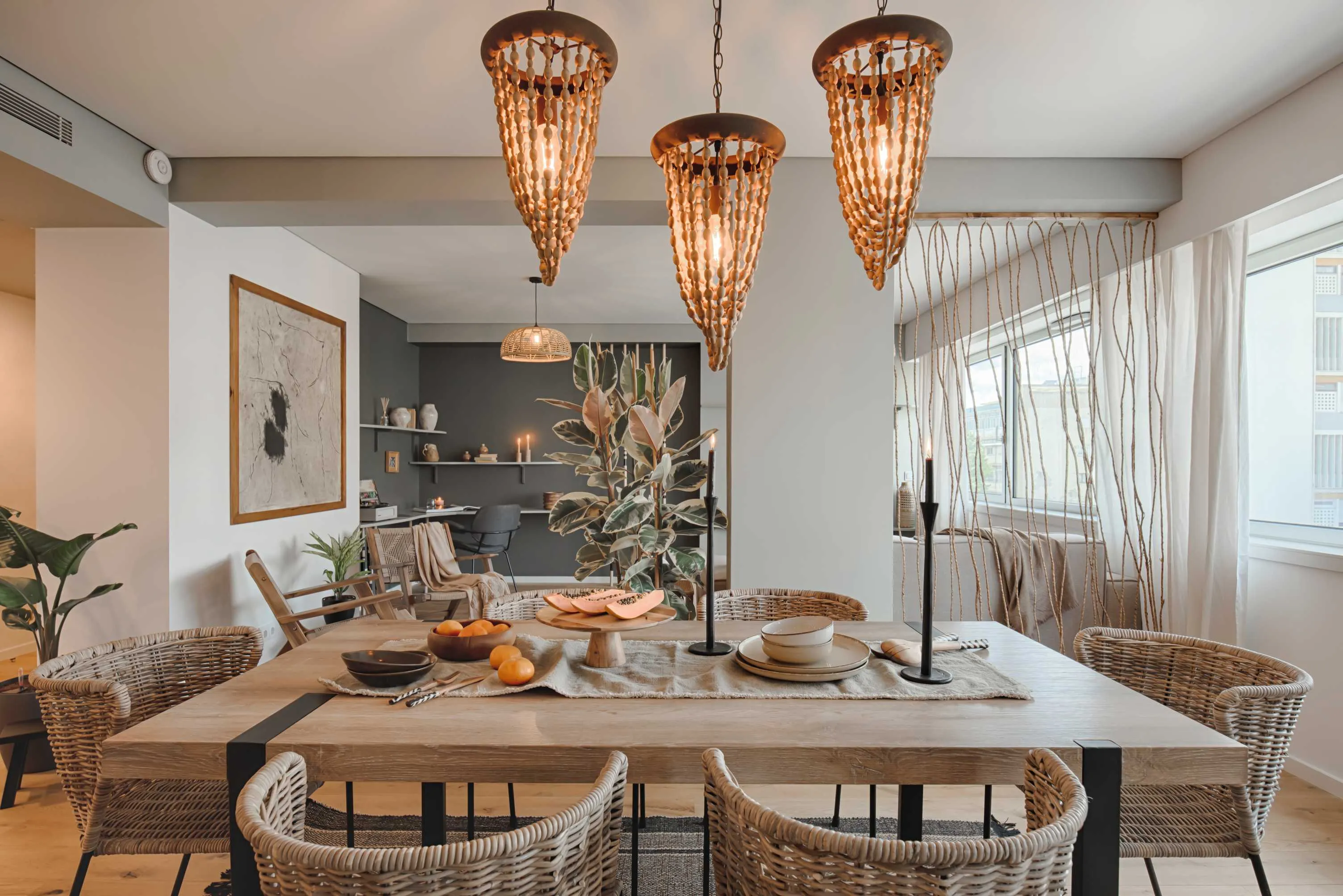 Upscale Lisbon Flat With Gigabit Internet & Premium Home Office Setup For Remote Work #2