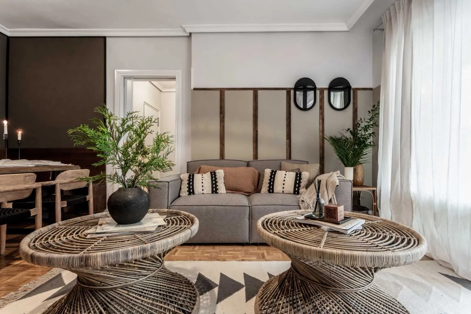 Stylish Madrid Flat With Gigabit Internet & Ergonomic Home Office Setup #4