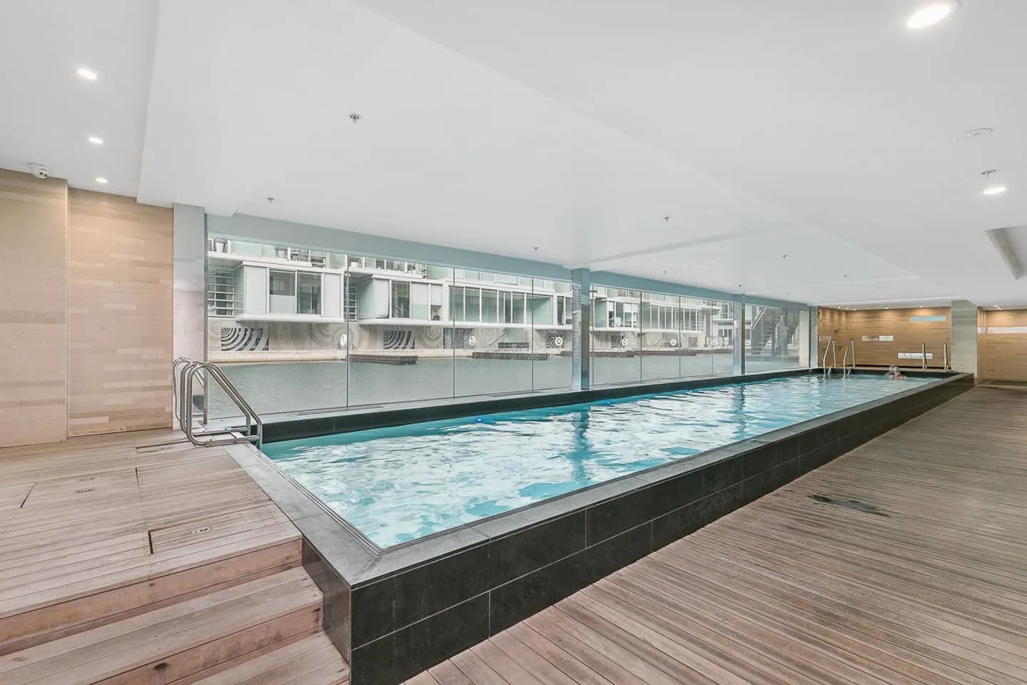 Intimate Contemporary Metropolitan Flat In Auckland - Remote-ready Home Office & Fast Wifi #4