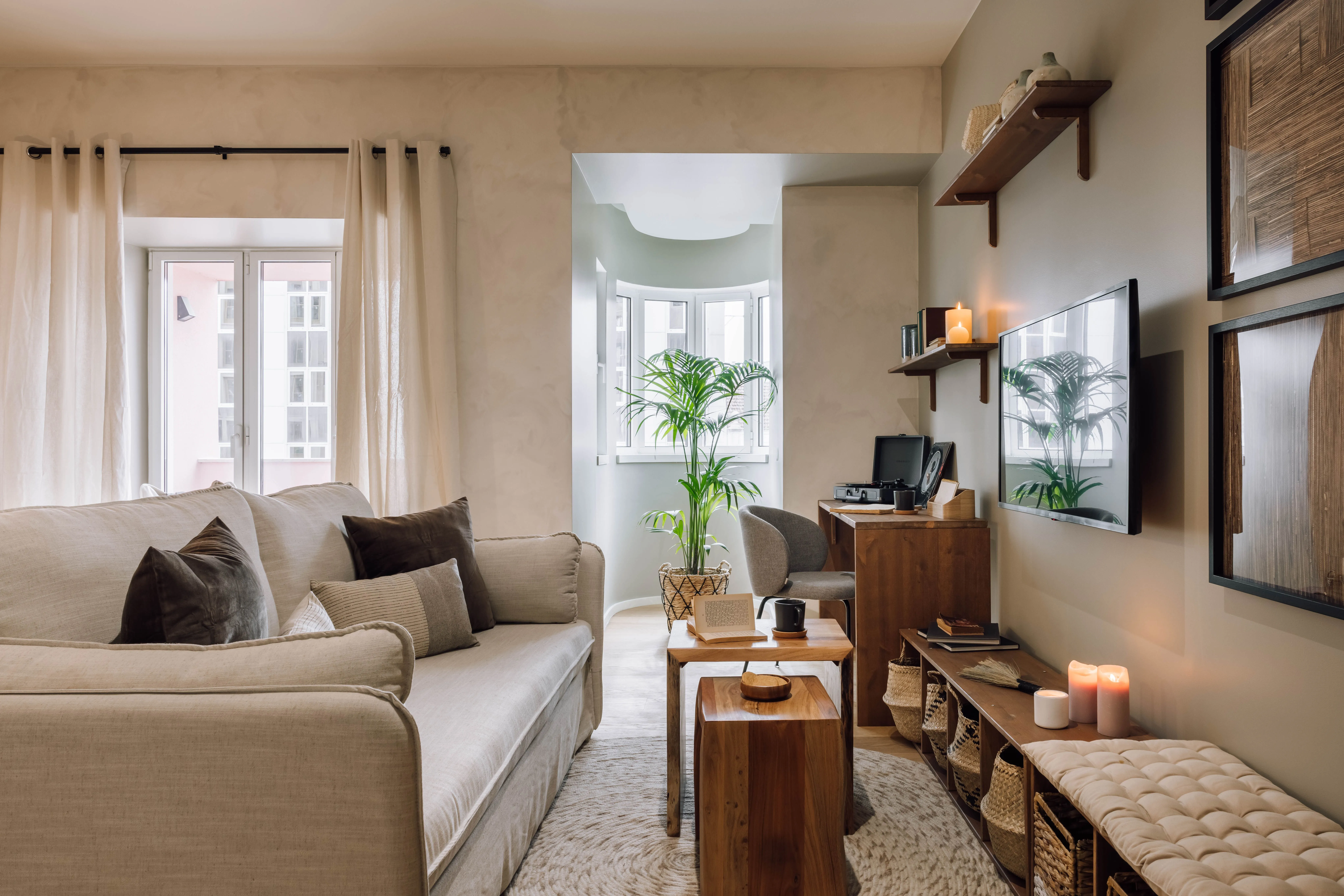 Elegant 60m2 Lisbon Flat With High-speed Fiber & Pro Workspace For Digital Nomads #3