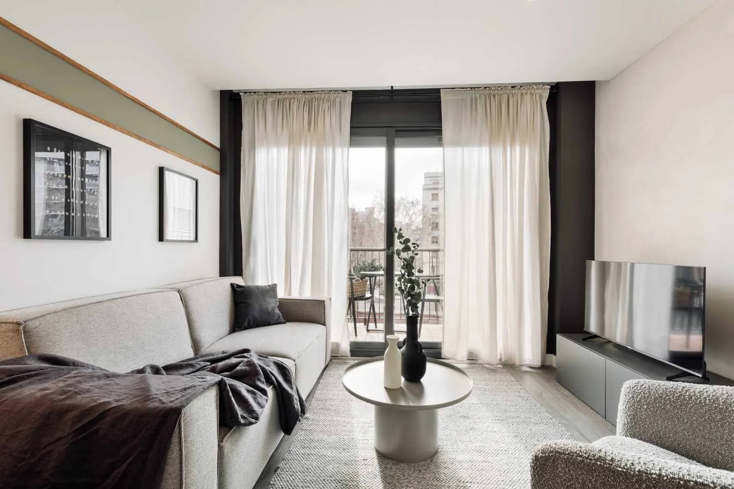 Upscale 3br Flat With Ultra-fast Wifi & Pro Audio For Remote Work In Barcelona #4