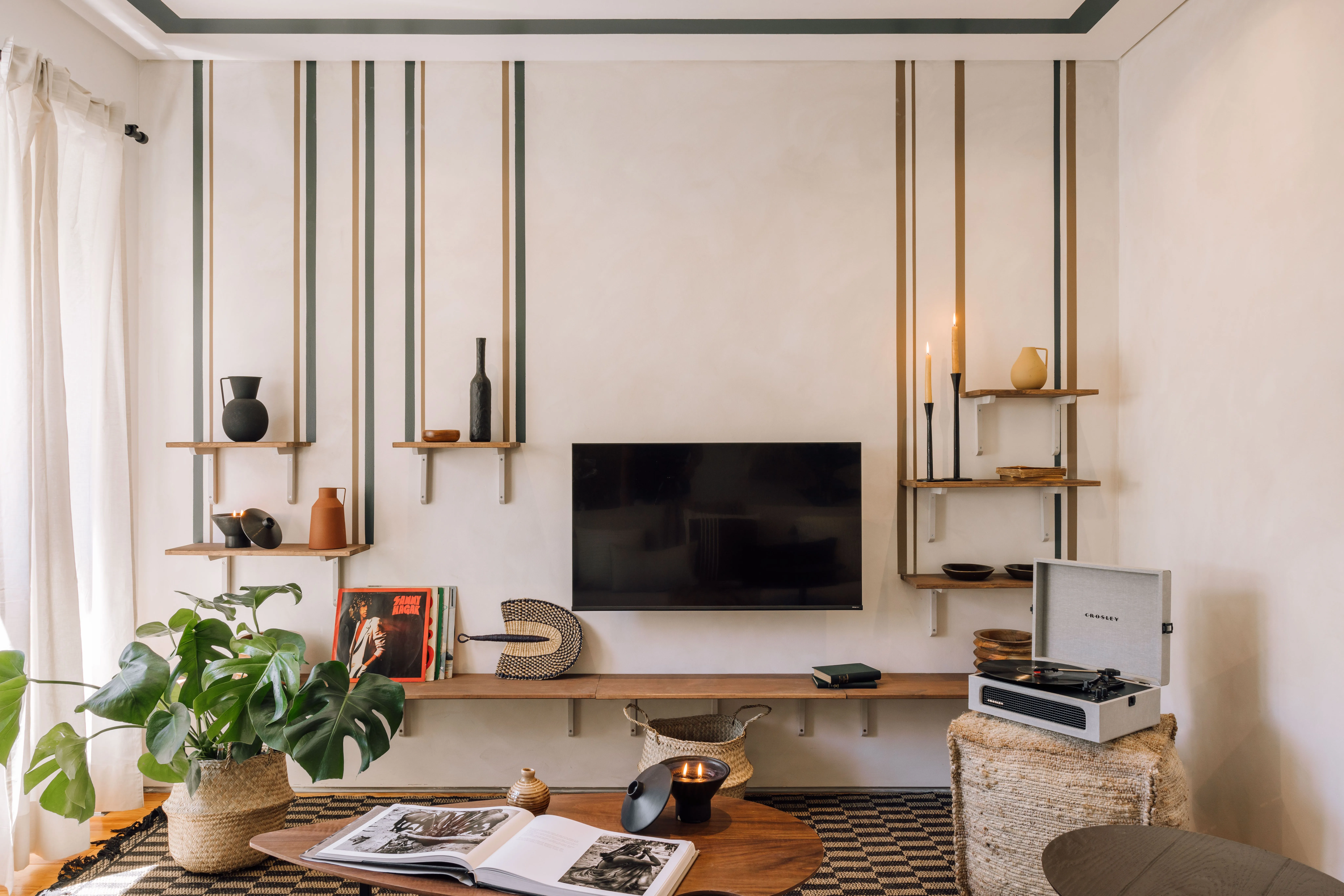 Refined Lisbon Flat With Ultra-fast Wifi & Pro Home Office Amenities For Remote Work #2