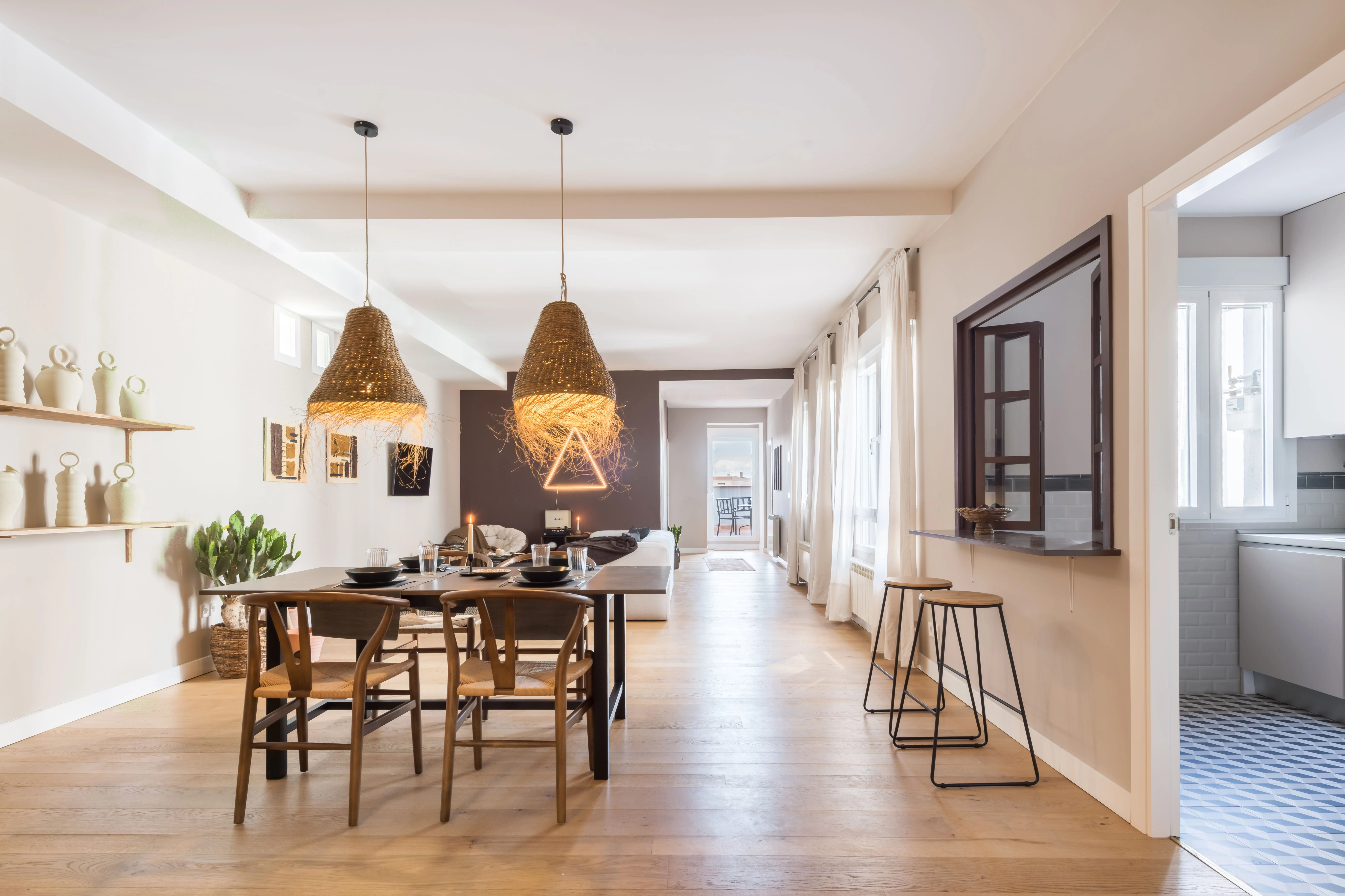 Modern Madrid Flat With Gigabit Internet And Pro Workspace For Remote Professionals #5