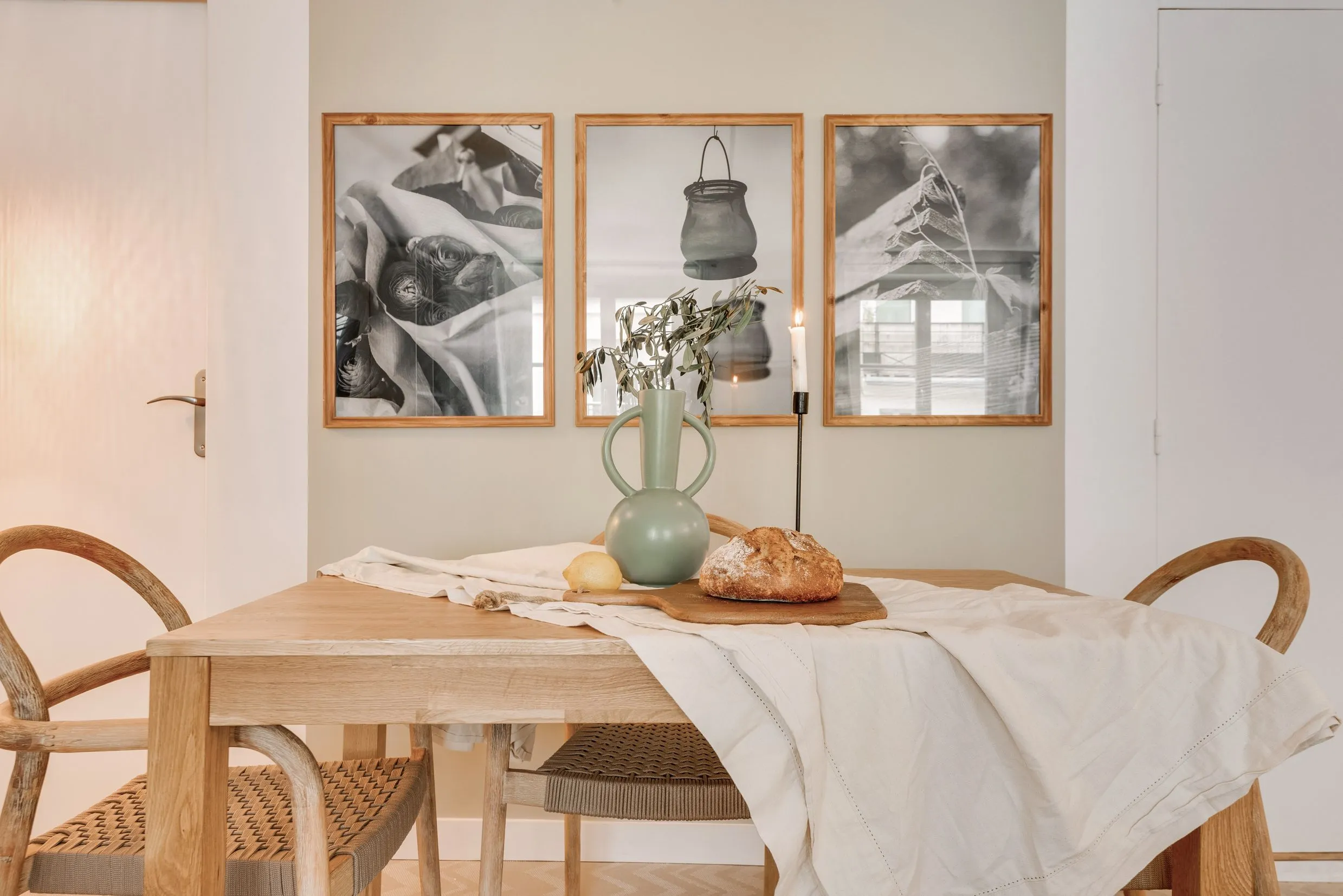 Trendy 56m2 Paris Studio With Gigabit Internet And Professional Home Office Setup #3
