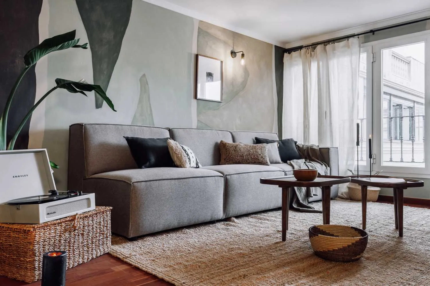Sophisticated Barcelona Flat With Ultra-fast Wifi & Pro Workstation For Remote Professionals #5