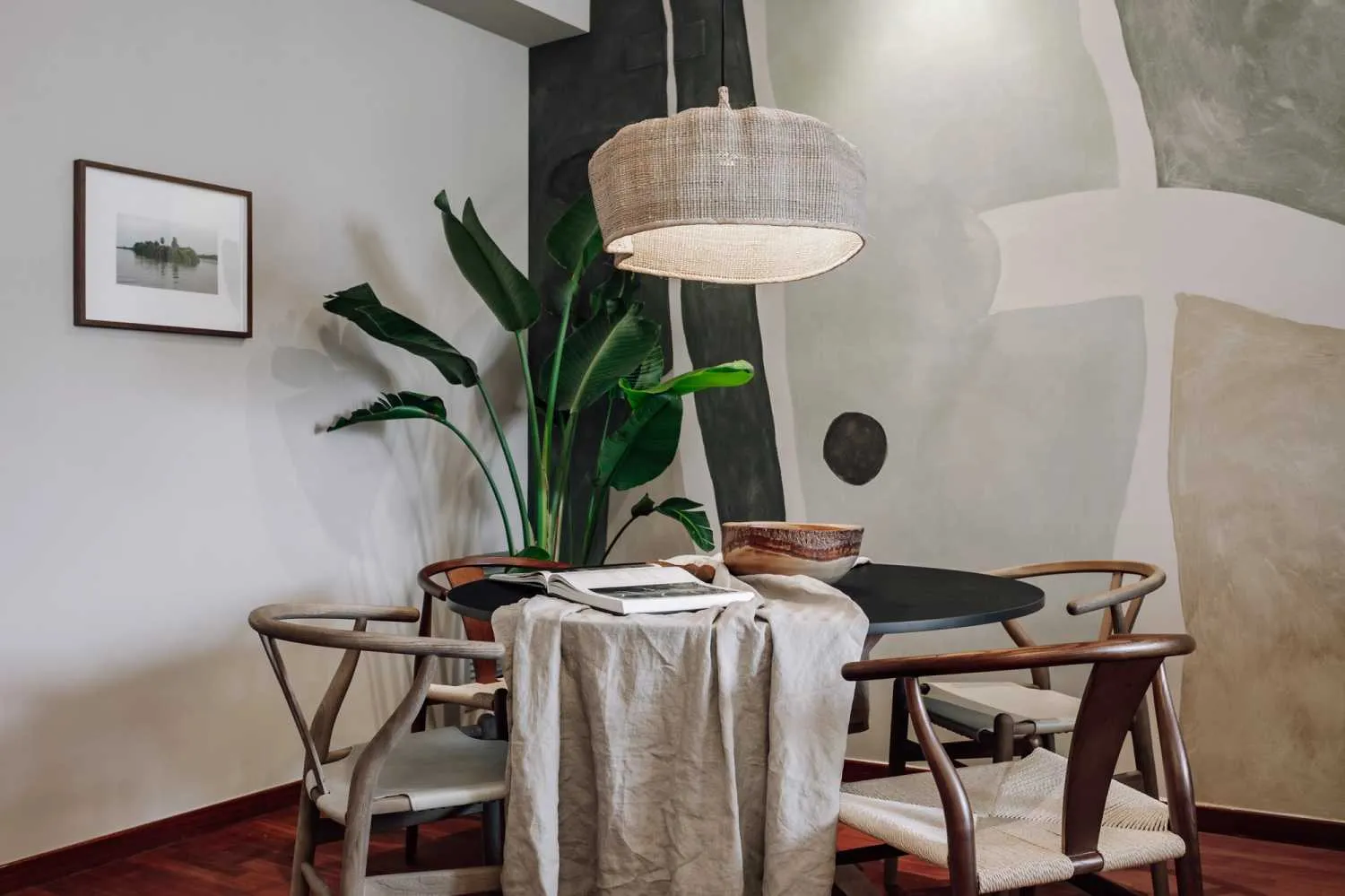 Sophisticated Barcelona Flat With Ultra-fast Wifi & Pro Workstation For Remote Professionals #2