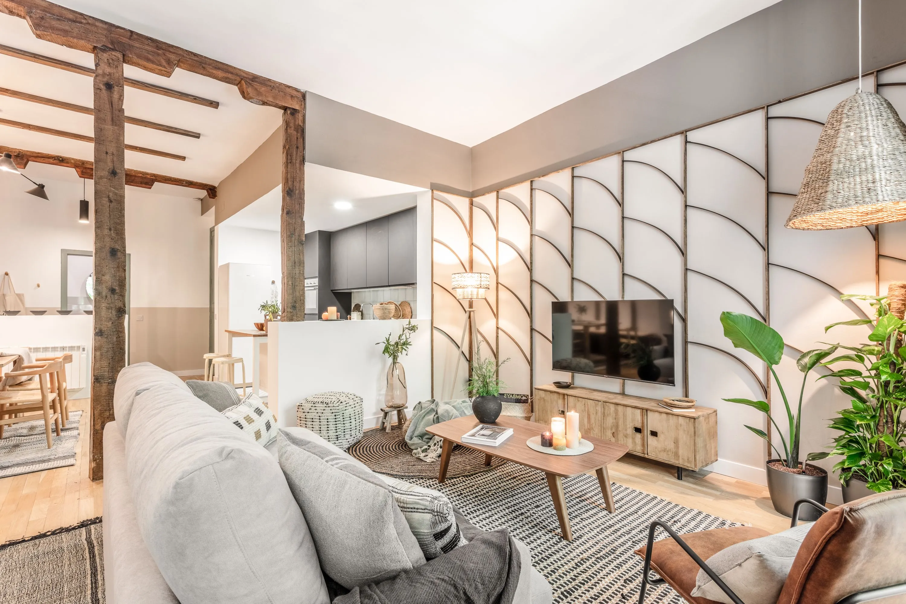 Refined Madrid Flat With Ultra-fast Wifi And Pro Home Office Setup For Remote Work #5
