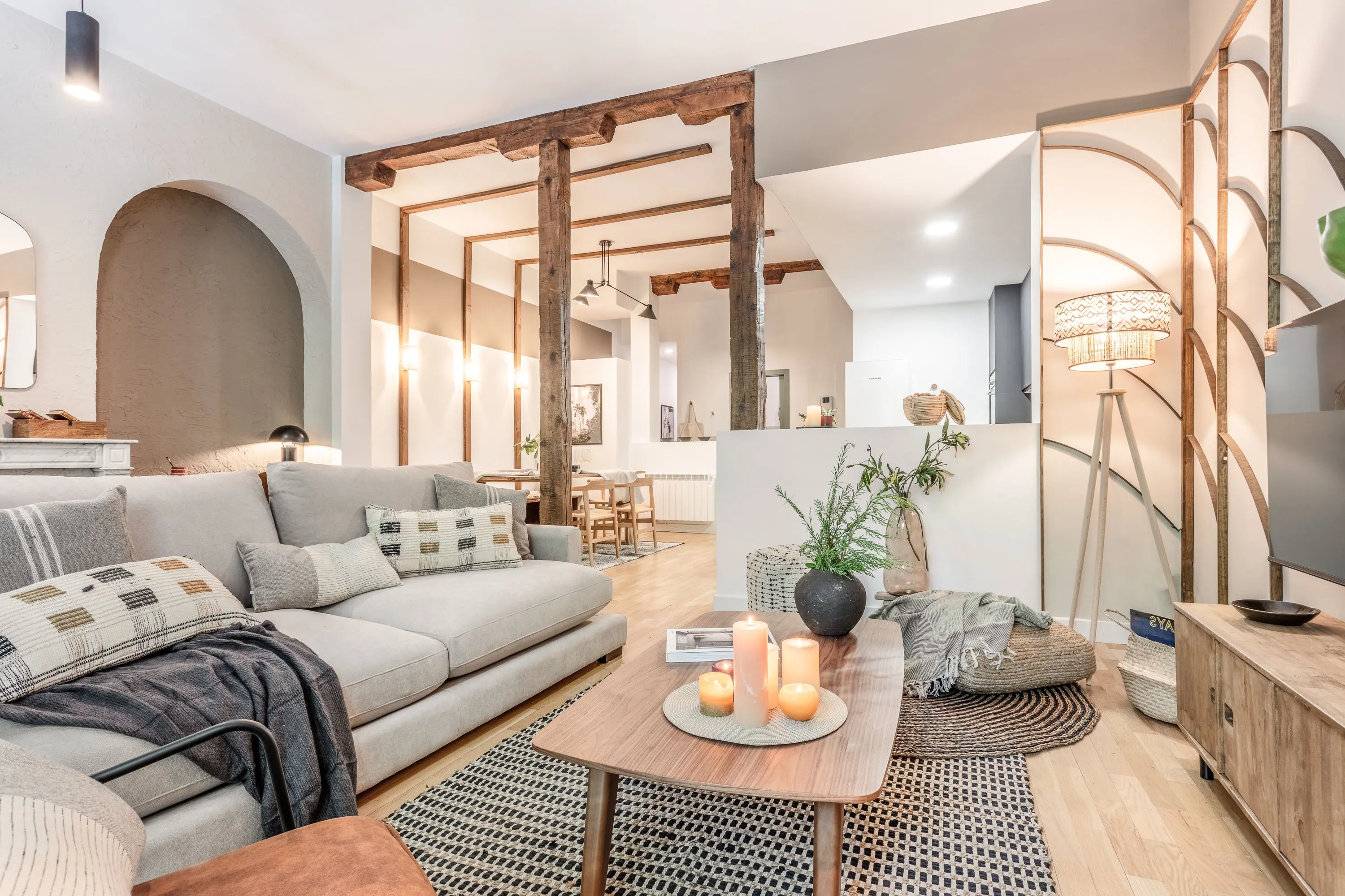 Refined Madrid Flat With Ultra-fast Wifi And Pro Home Office Setup For Remote Work #2