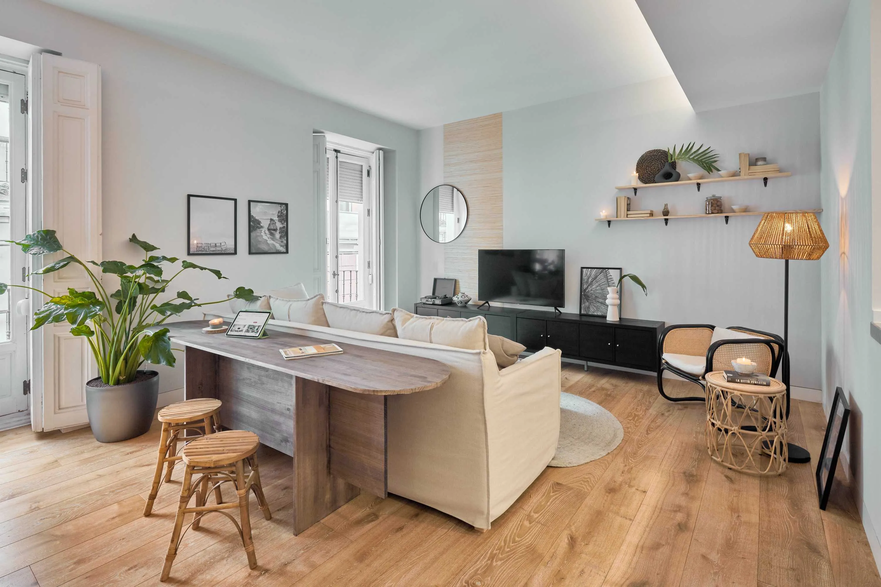 Vast Madrid Flat With Pro Workspace & Chef's Kitchen For Remote Worksuccess #5
