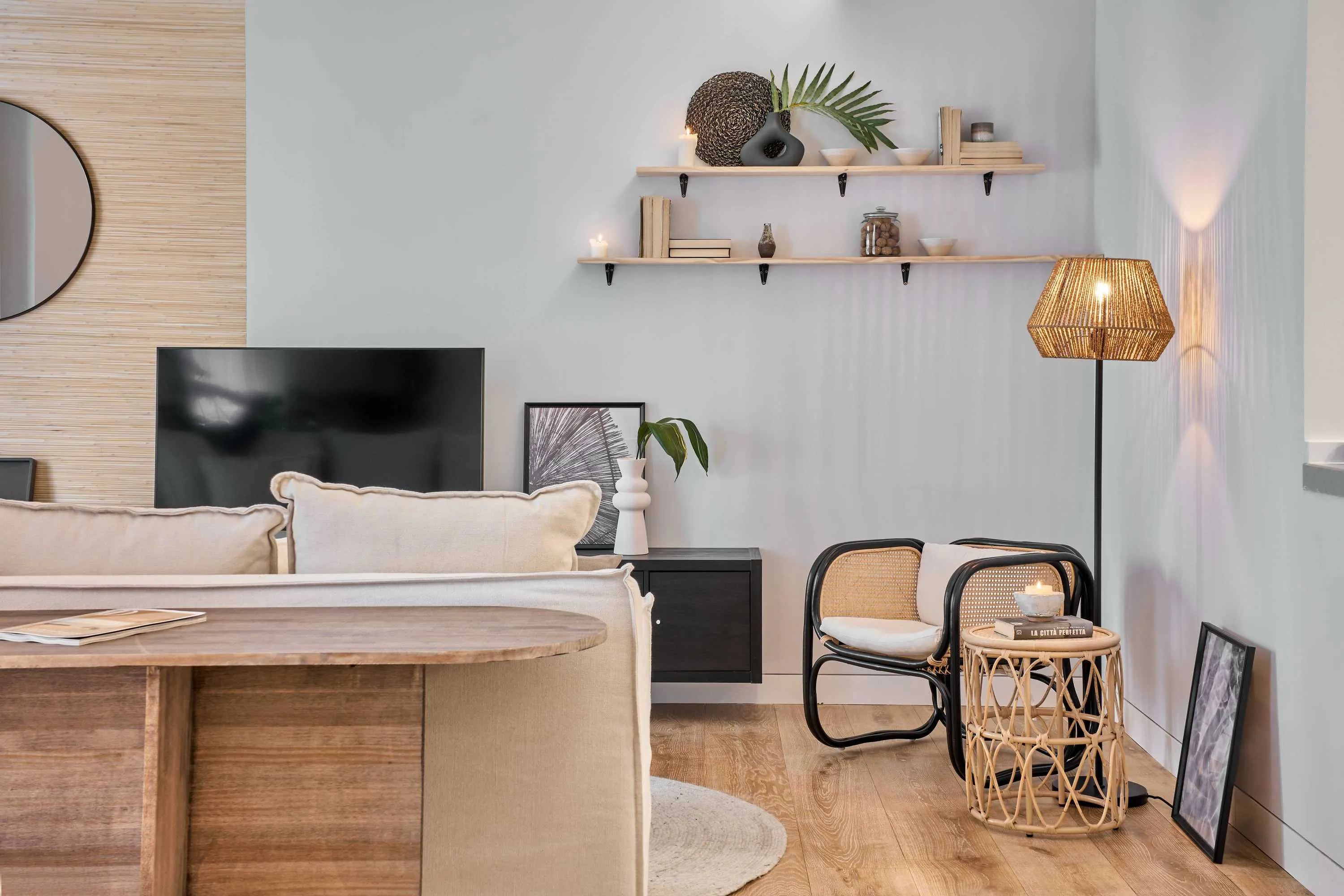 Vast Madrid Flat With Pro Workspace & Chef's Kitchen For Remote Worksuccess #4