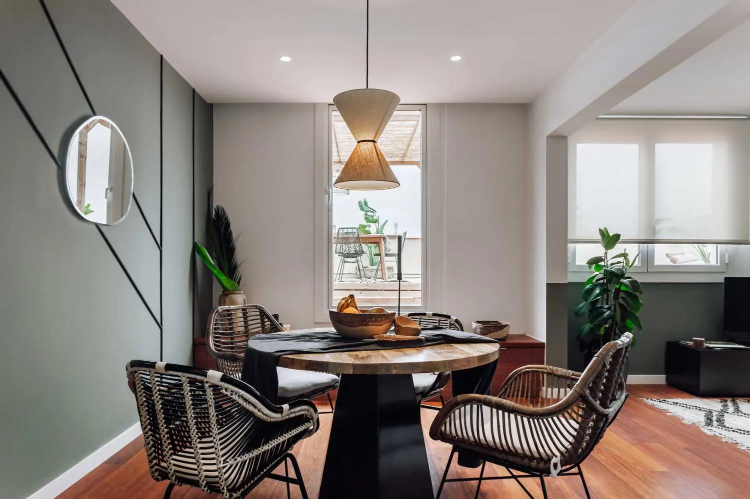 Luxury Sky Home With Ultra-fast Wifi & Pro Workspace In Barcelona's Vibrant Skyline #4