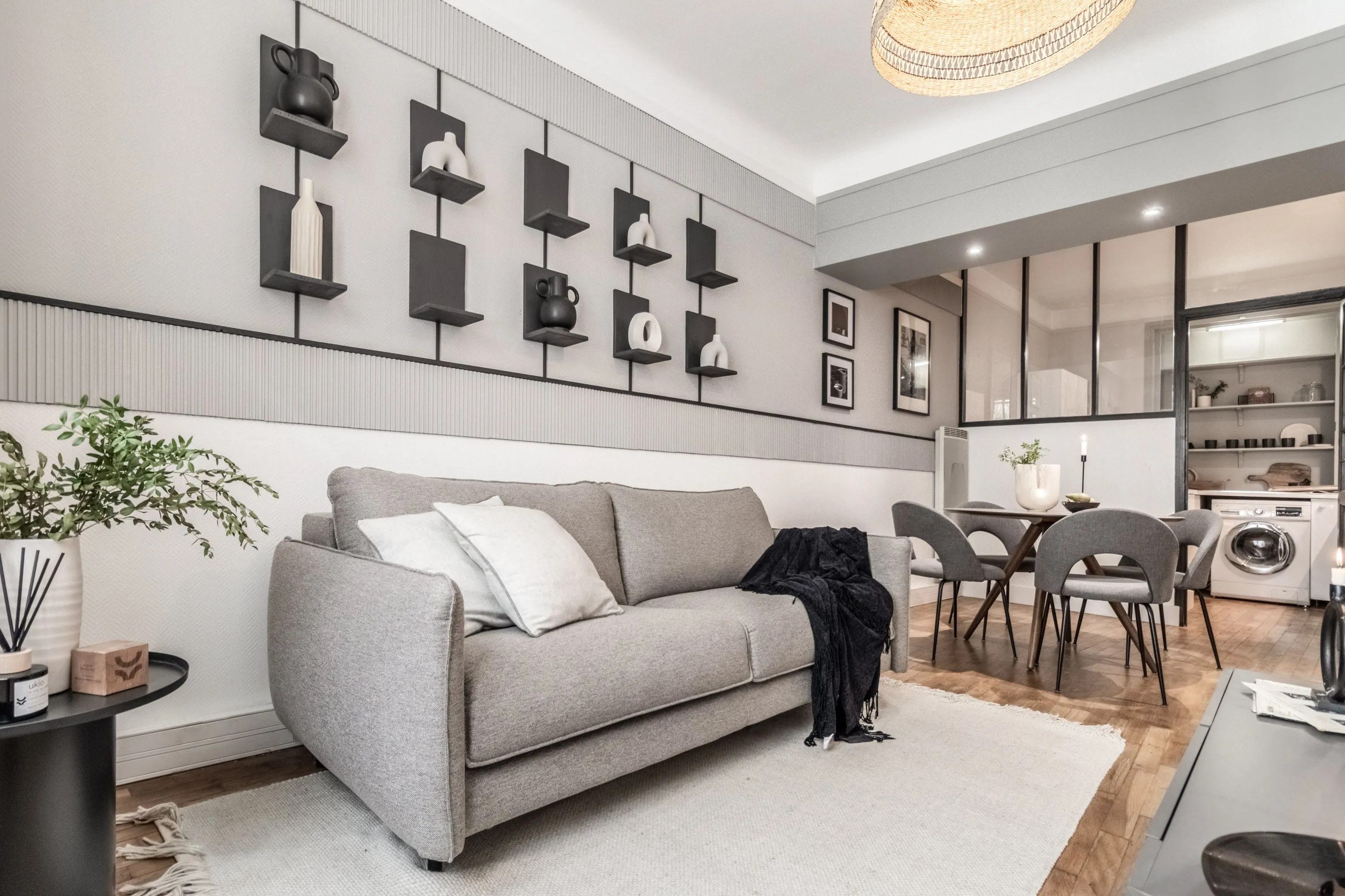 Stylish 54m2 Paris Flat With Ultra-fast Wifi, Dual Monitors & Chef's Kitchen For Remote Work #3