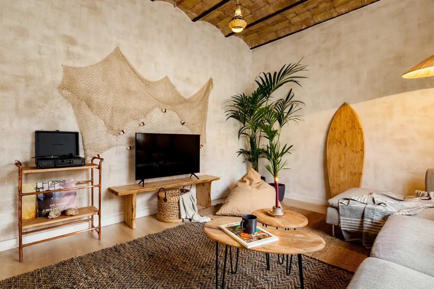 Luxurious Barcelona Apartment With Ultra-fast Wifi & Pro Workspace For Digital Nomads #3