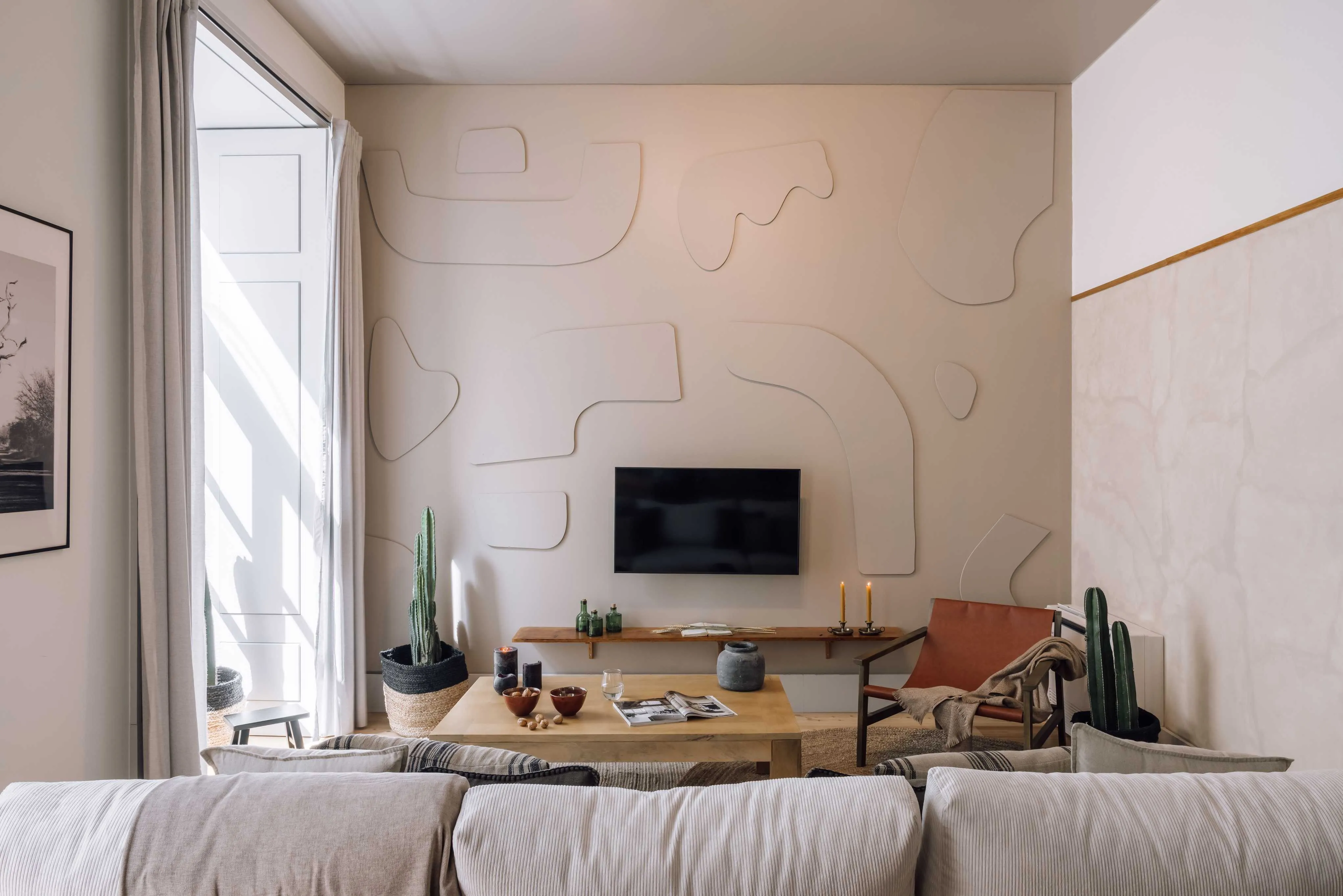 Contemporary 2br Flat With Ultra-fast Wifi & Pro Workspace In Lisbon's Central District #3