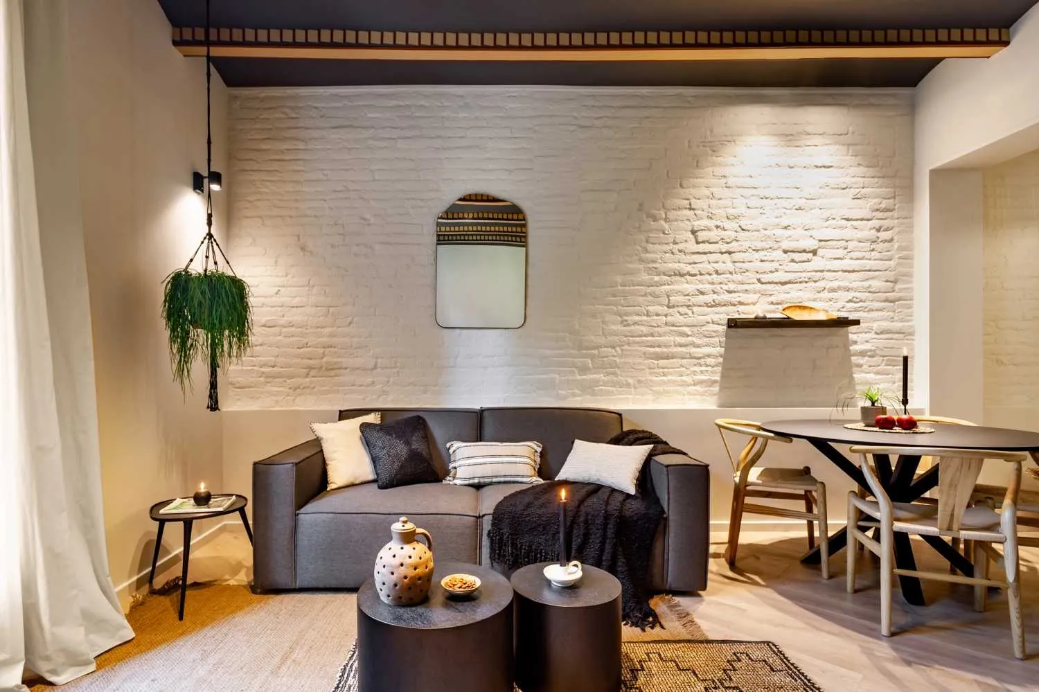 Spacious 2br Executive Flat With High-speed Fiber & Professional Workstation In Barcelona #5