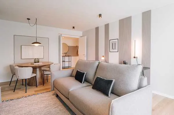 Contemporary Lisbon Flat With Premium Home Office & Fast Fiber Internet #5