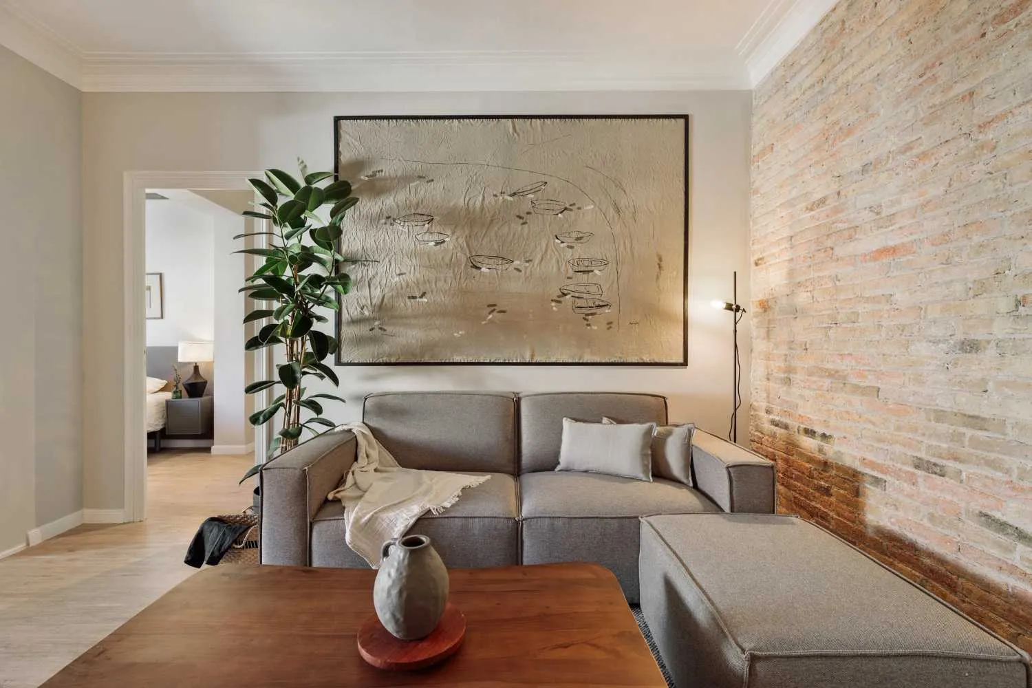Spacious Barcelona Urban Flat With Ultra-fast Wifi & Dual Monitors For Remote Work #5
