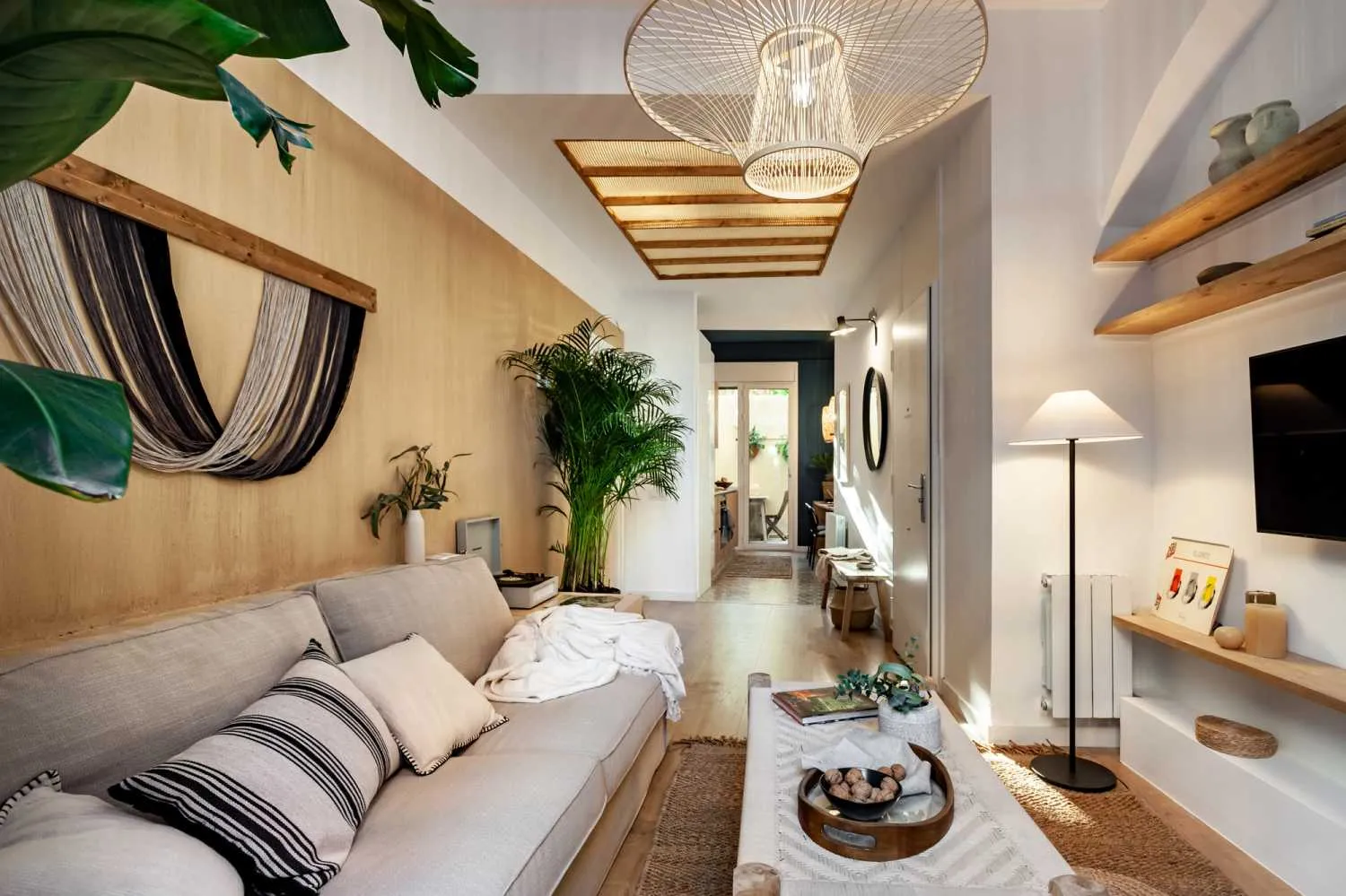 Upscale 2-bed Barcelona Flat With Pro Workstation & Streaming Setup For Digital Nomads #3
