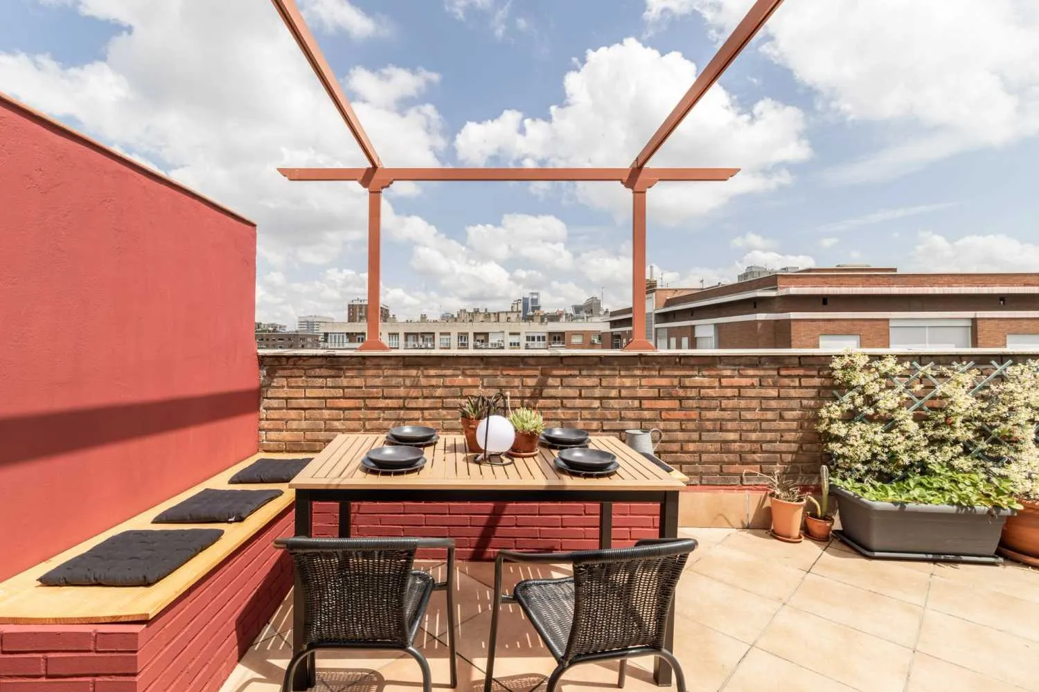 Upscale Madrid Flat With Gigabit Internet & Pro Home Office For Digital Nomads #4