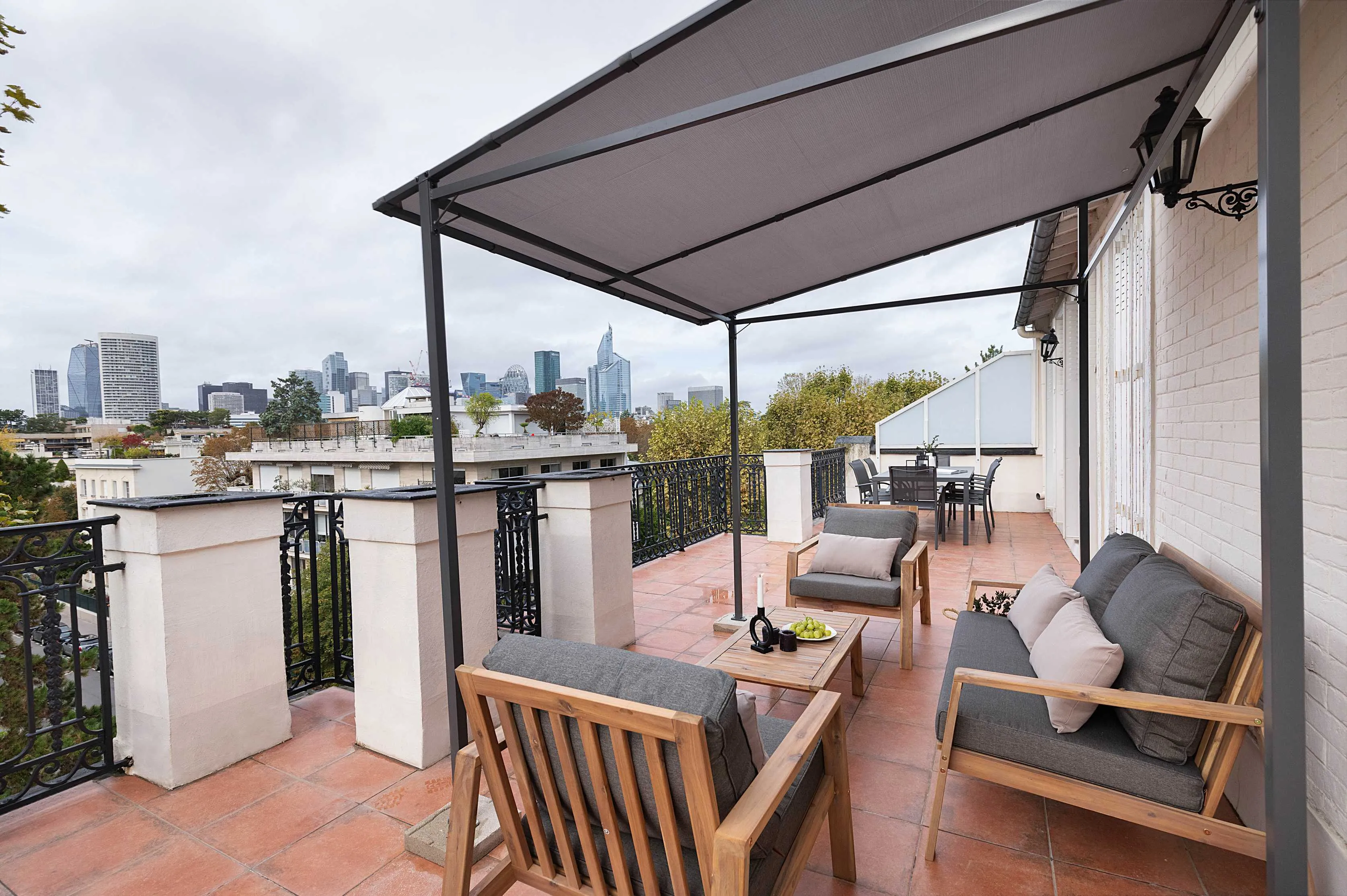 Vast Paris Flat With Ultra-fast Wifi, Pro Monitors & Modern Kitchen For Digital Nomads #2