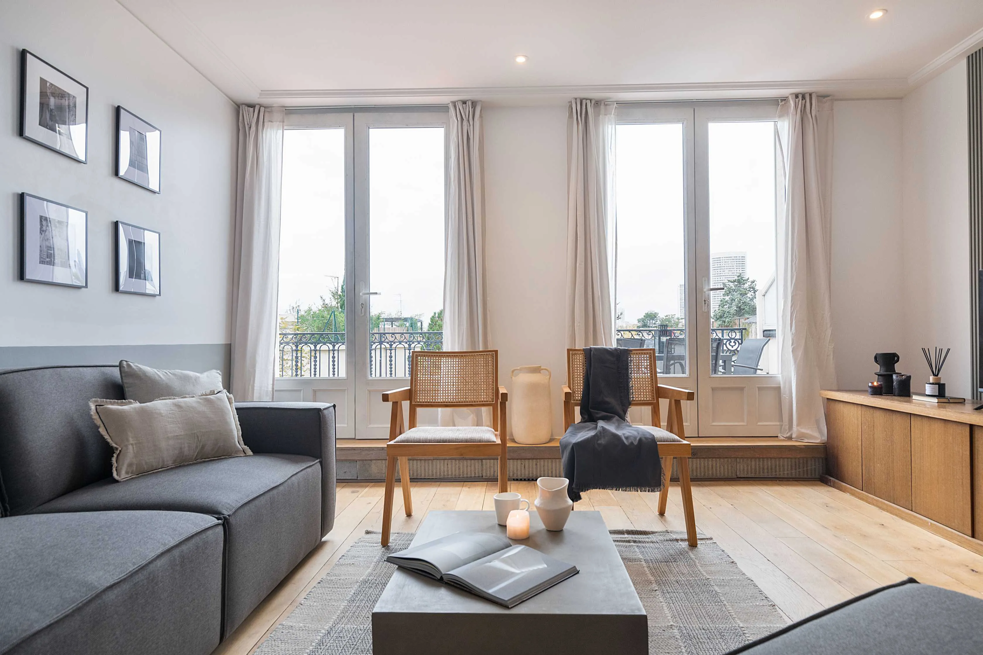 Vast Paris Flat With Ultra-fast Wifi, Pro Monitors & Modern Kitchen For Digital Nomads #3