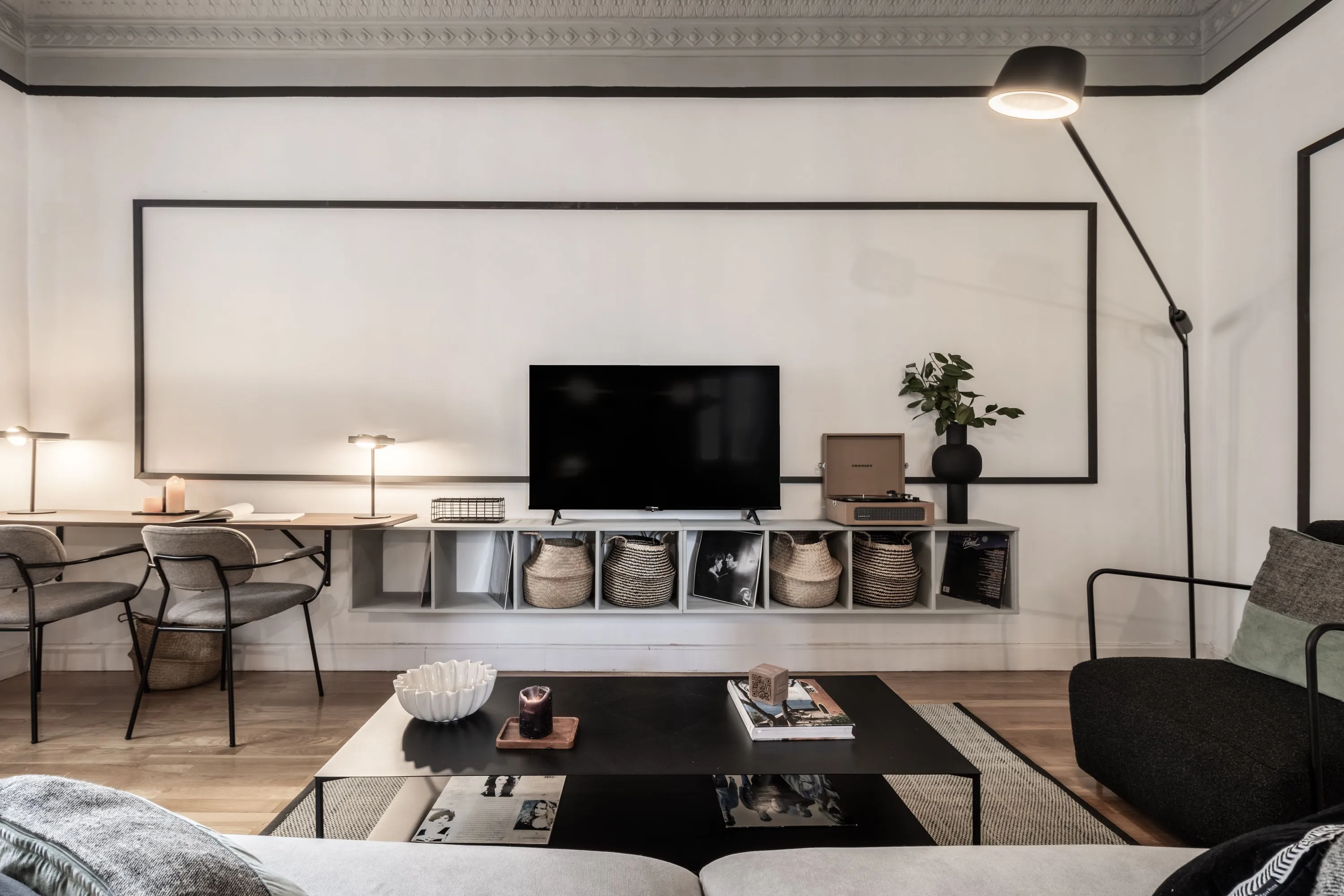 Luxurious Madrid Flat With Pro Workstation & Podcast Setup For Remote Professionals #4