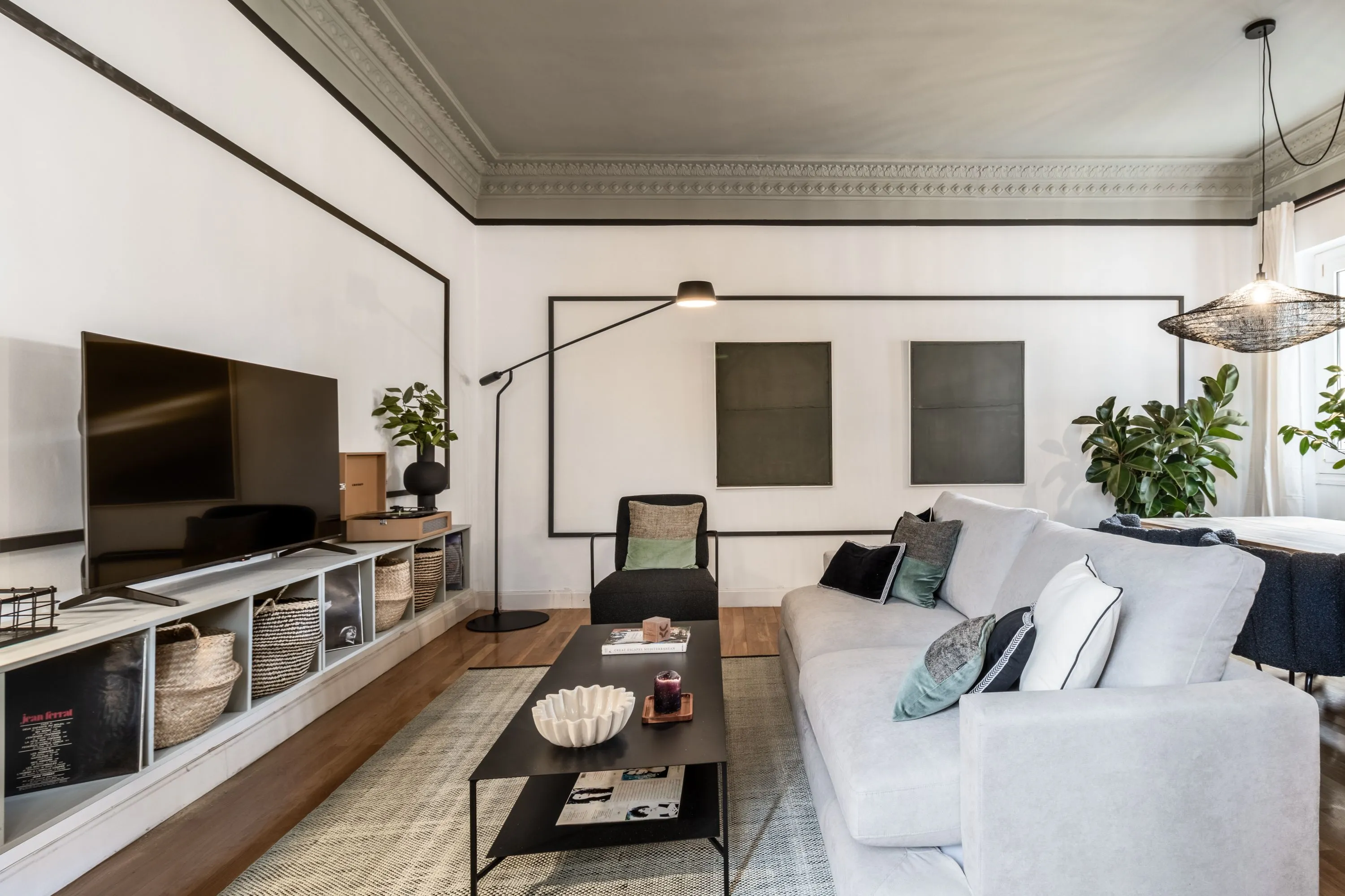 Luxurious Madrid Flat With Pro Workstation & Podcast Setup For Remote Professionals #2