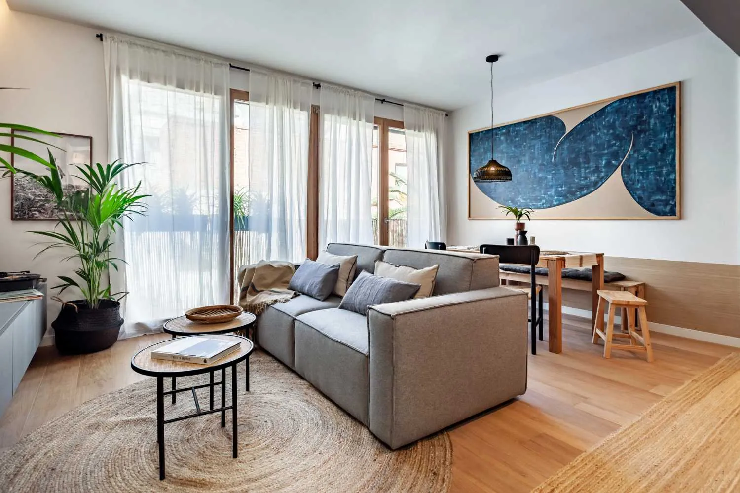 Impressive 2-bed Flat With Ultra-fast Wifi & Pro Audio For Remote Work In Barcelona #2
