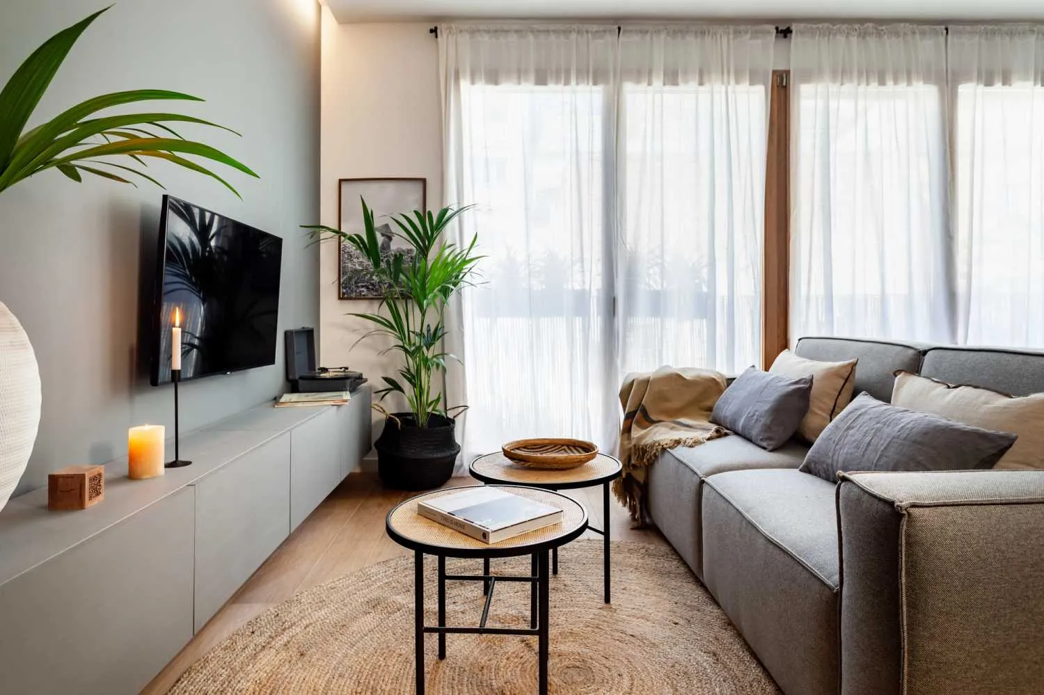 Impressive 2-bed Flat With Ultra-fast Wifi & Pro Audio For Remote Work In Barcelona #4