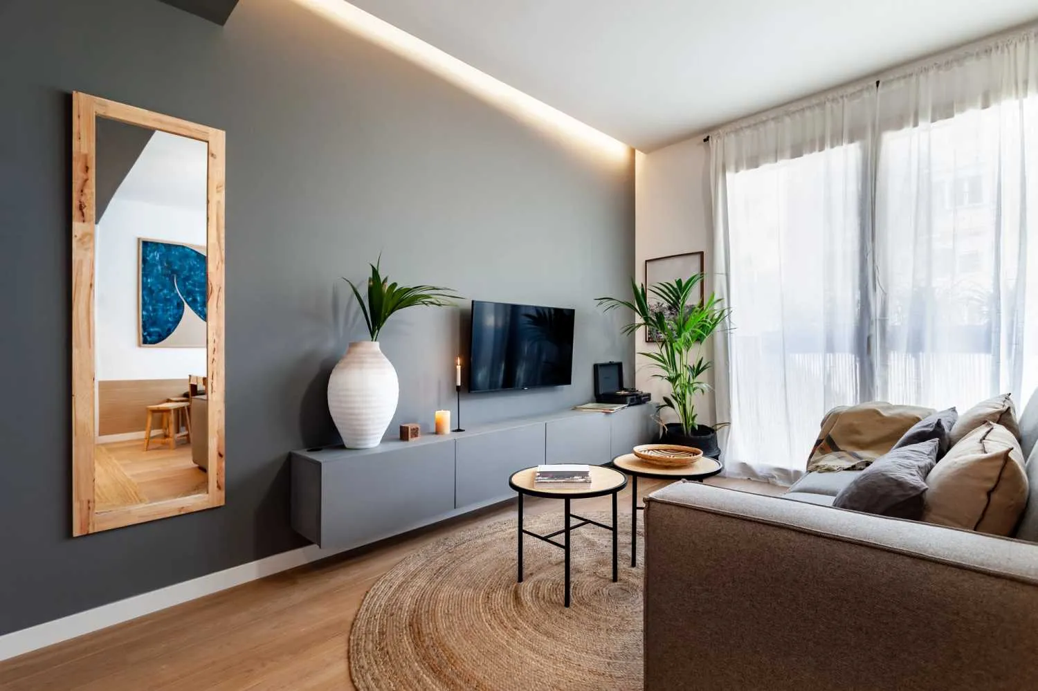 Impressive 2-bed Flat With Ultra-fast Wifi & Pro Audio For Remote Work In Barcelona #3