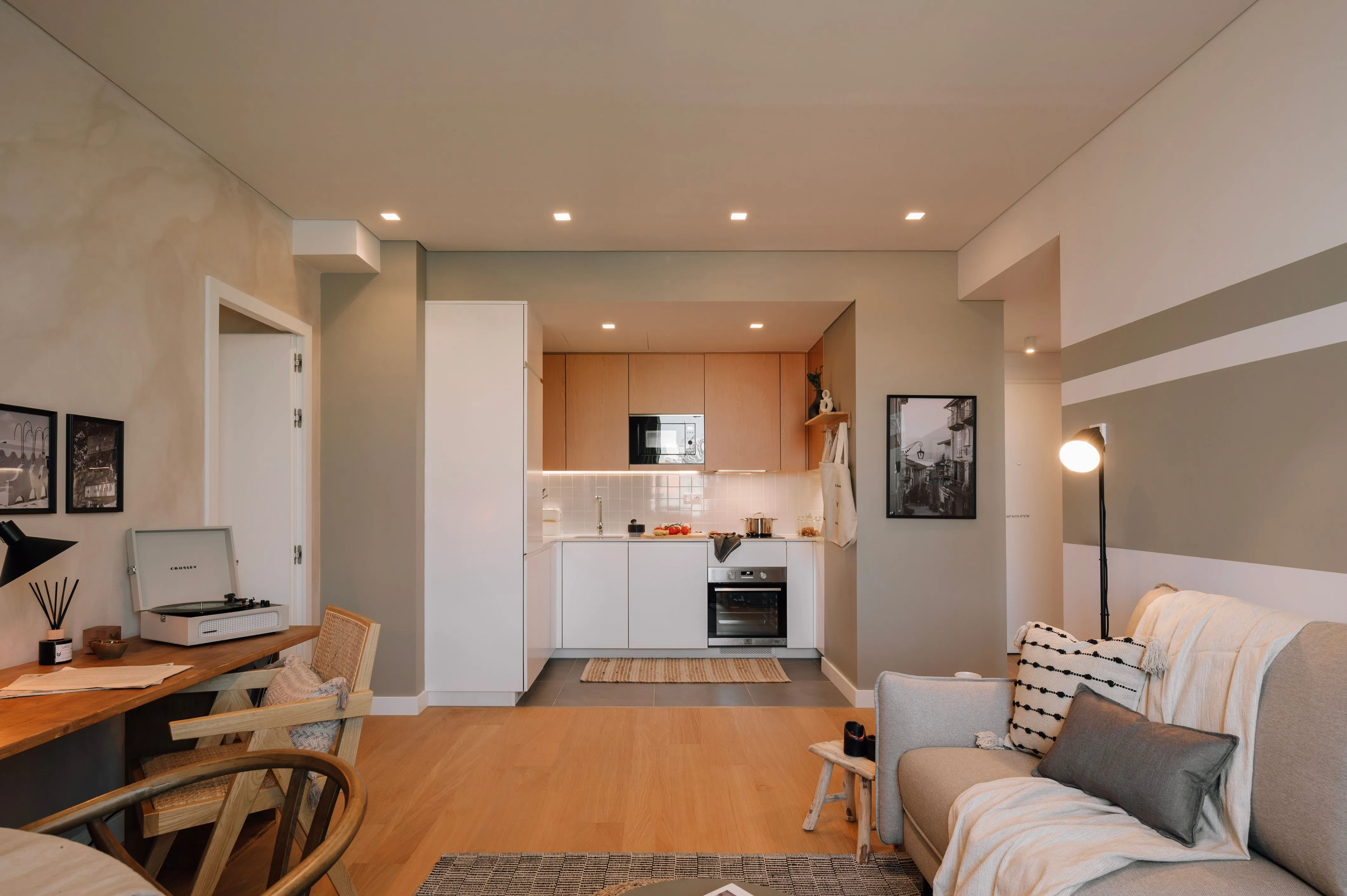 Spacious Lisbon Flat With High-speed Fiber & Pro Workspace Setup For Remote Work #5