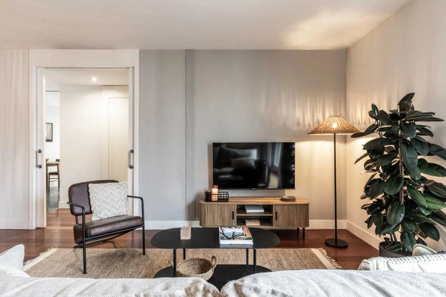 Airy Madrid Flat With Ultra-fast Wifi & Premium Home Office Setup #3