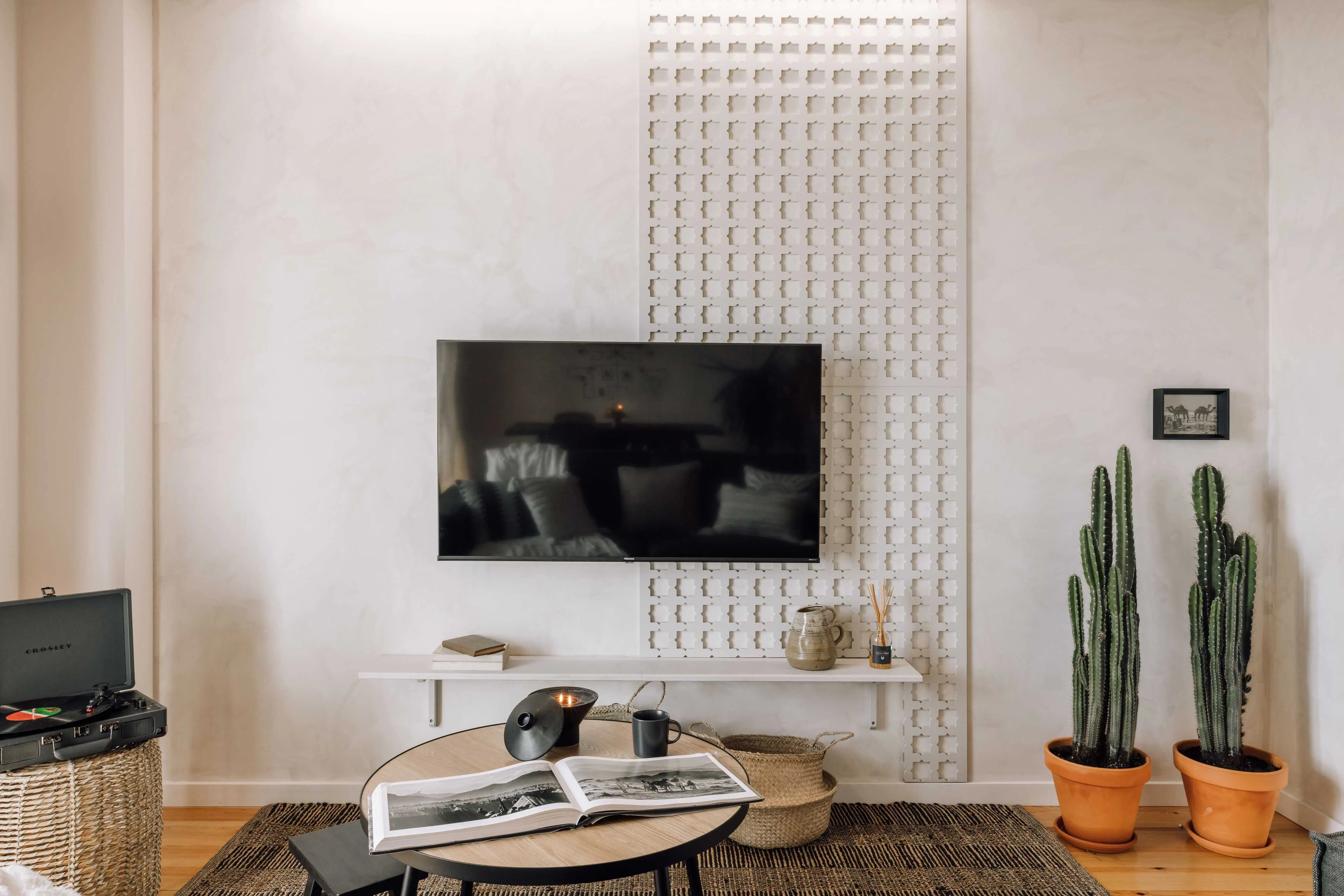 Spacious Lisbon Trendy Flat With Gigabit Internet And Dual Monitors For Remote Work #4