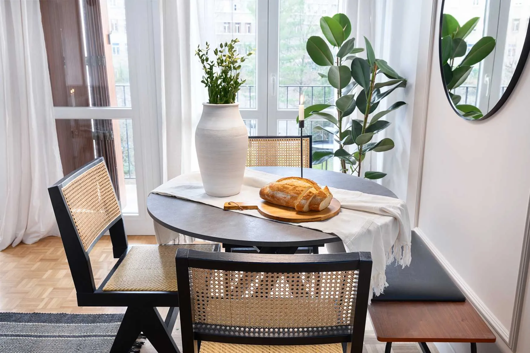 Spacious Paris Flat With Hd Streaming Setup And Modern Kitchen For Remote Work #4
