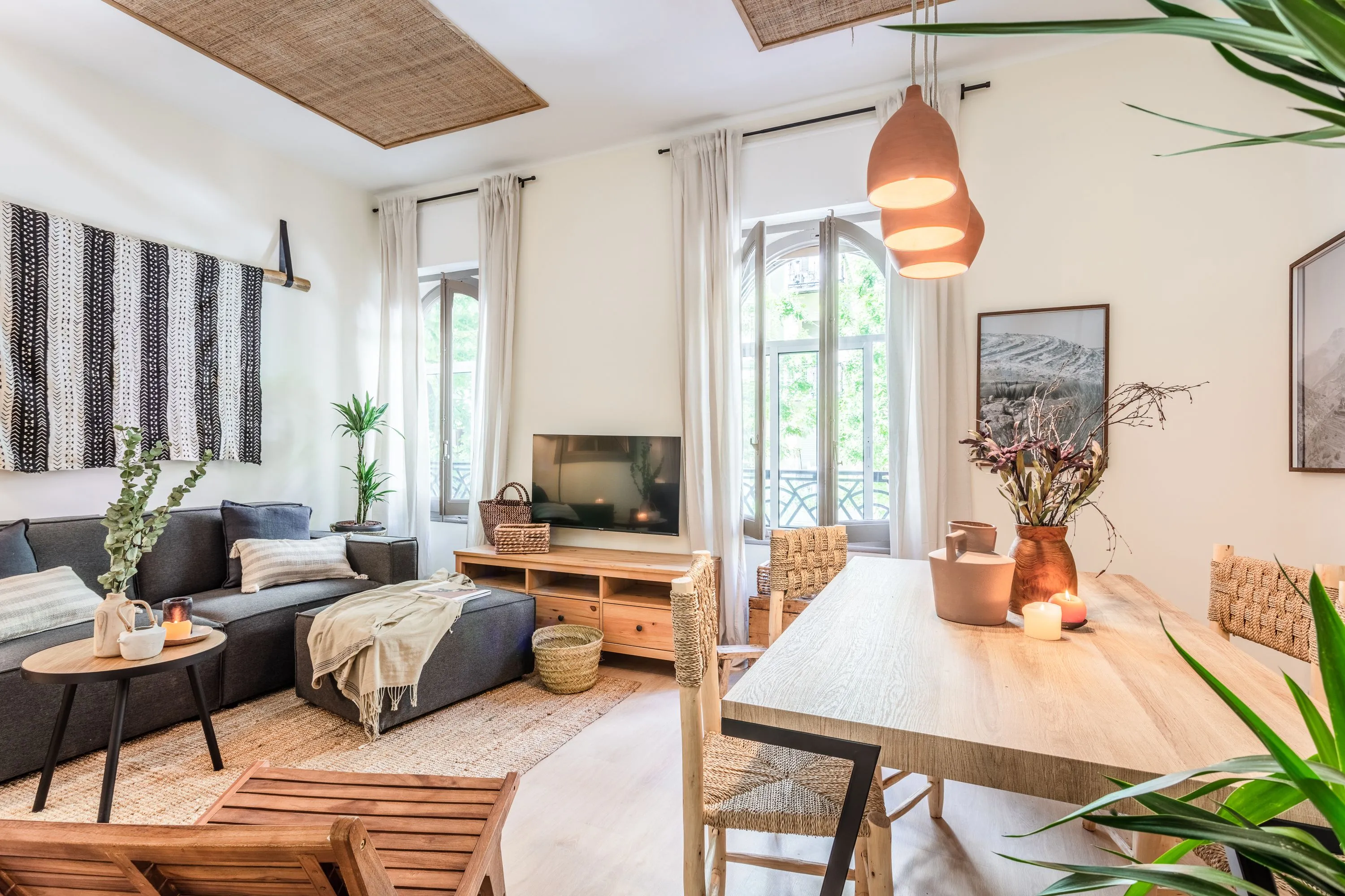 Impressive Madrid Flat With Ultra-fast Wifi & Dual Monitors For Remote Work Efficiency #3