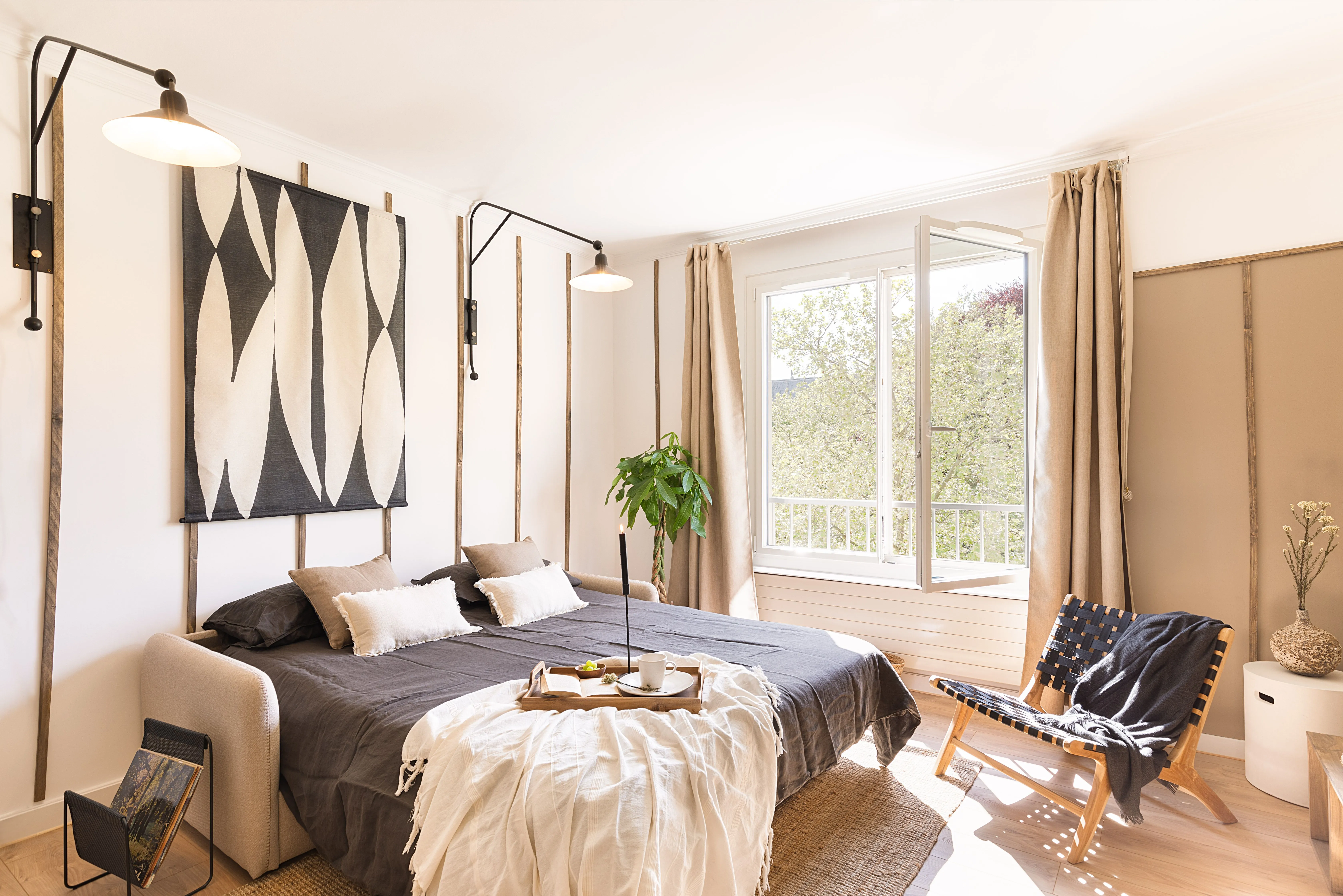 Upscale Paris Flat With Ultra-fast Wifi & Pro Workspace For Remote Productivity #2