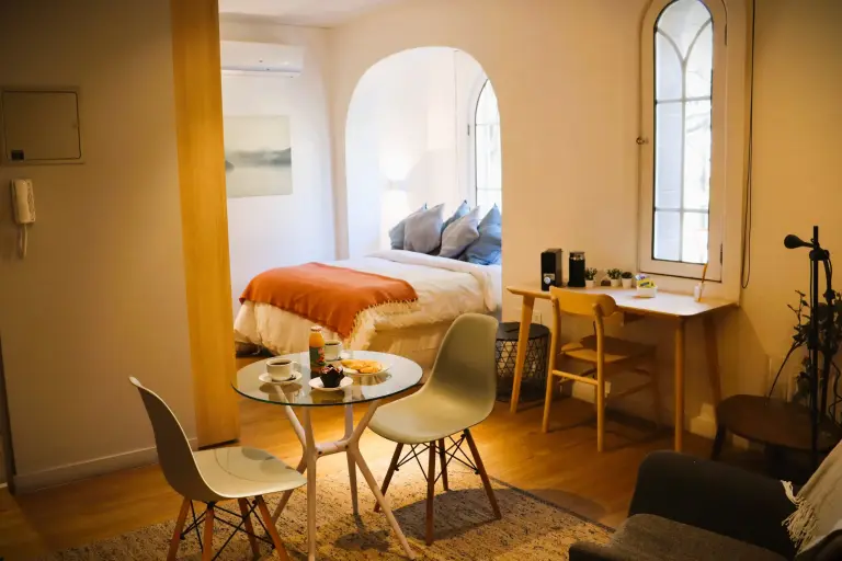 Compact 1-bed Flat With Dedicated Home Office In Santiago's Lastarria District