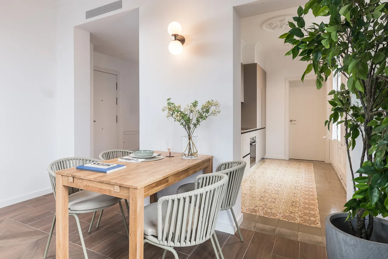 Chic 62m2 Barcelona Flat With Bright Home Office And City Views For Remote Professionals #5
