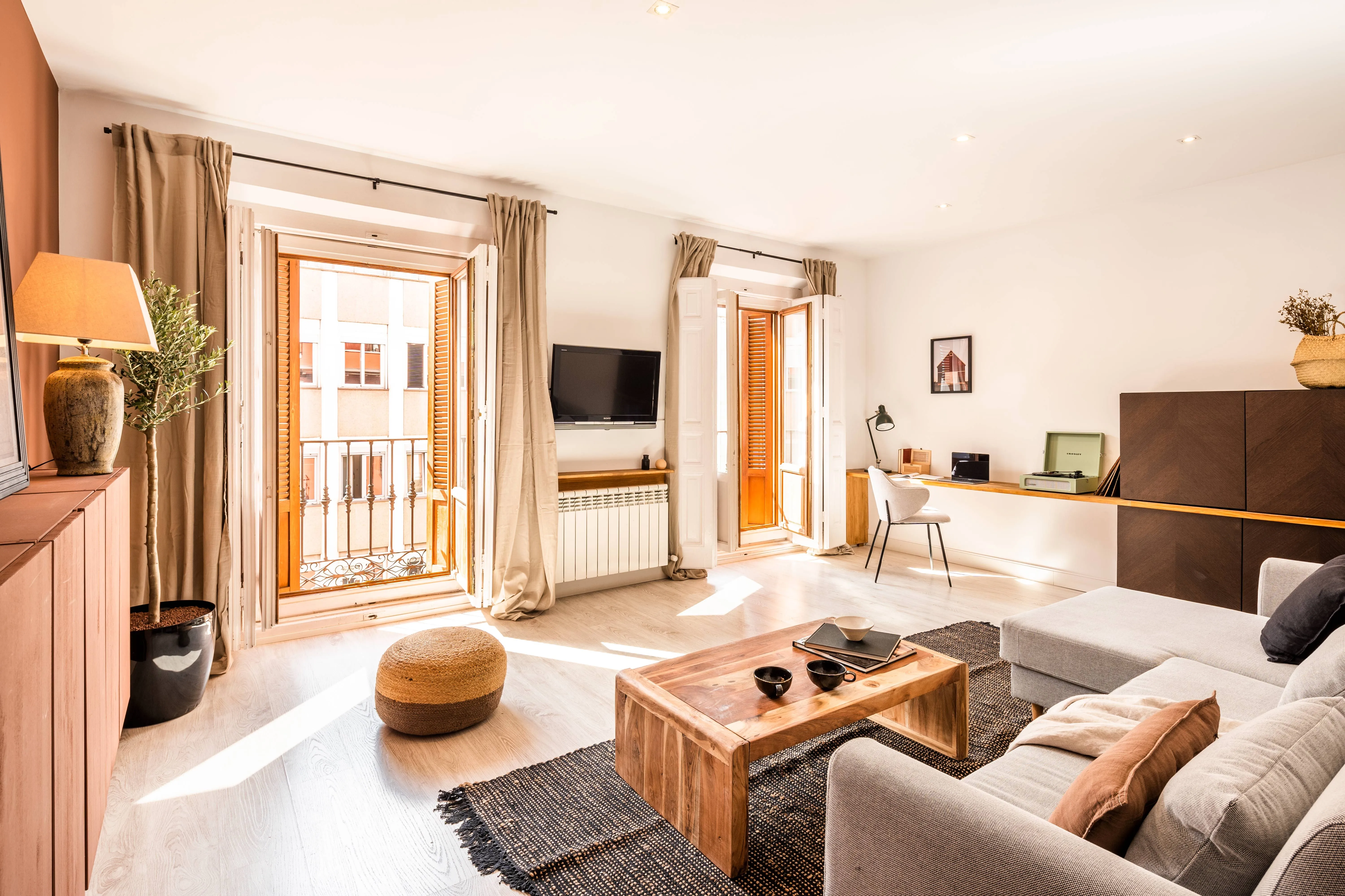 Modern Madrid Flat With Ultra-fast Wifi And Pro Workstation For Digital Nomads #3