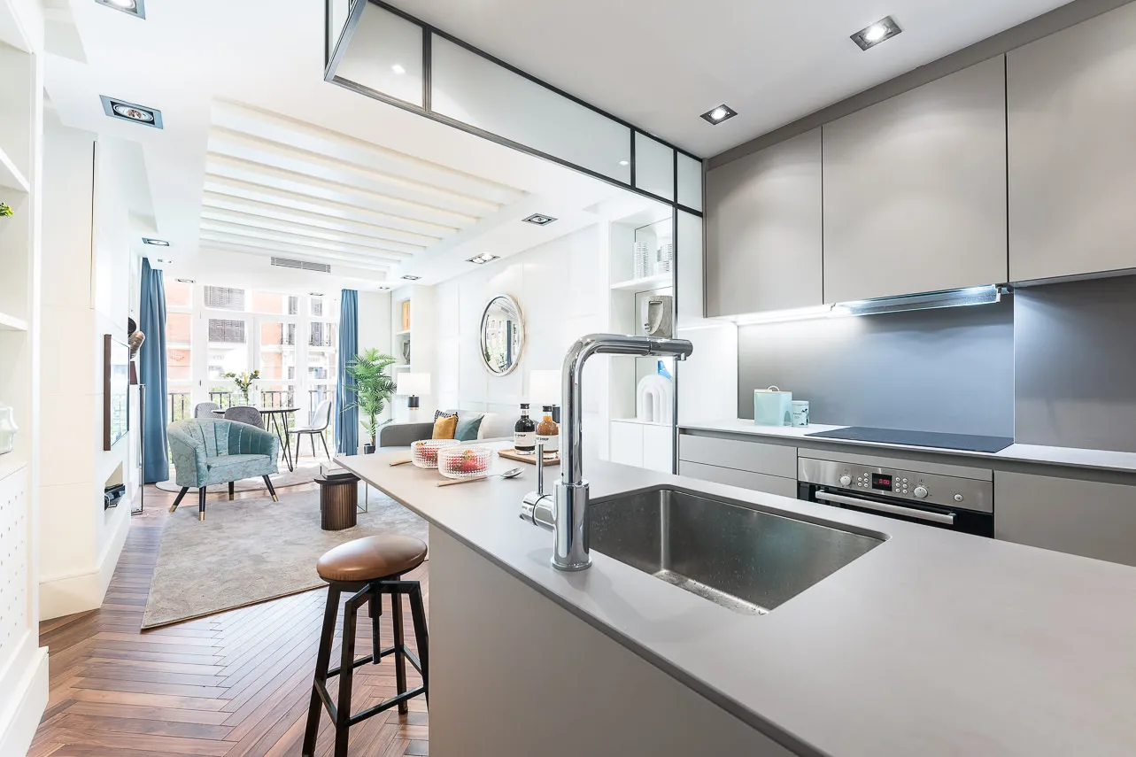 Comfortable Madrid Flat With Dedicated Home Office And Bright Living Space #5