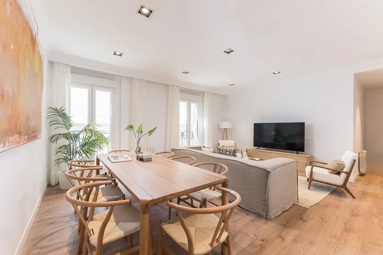 104m2 Madrid Flat With Bright Home Office And Spacious Layout For Remote Work #3
