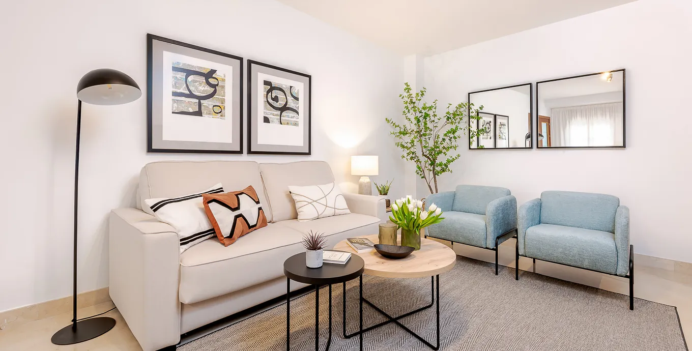Impressive 73m2 Flat With Dedicated Home Office In Malaga's Centro District
