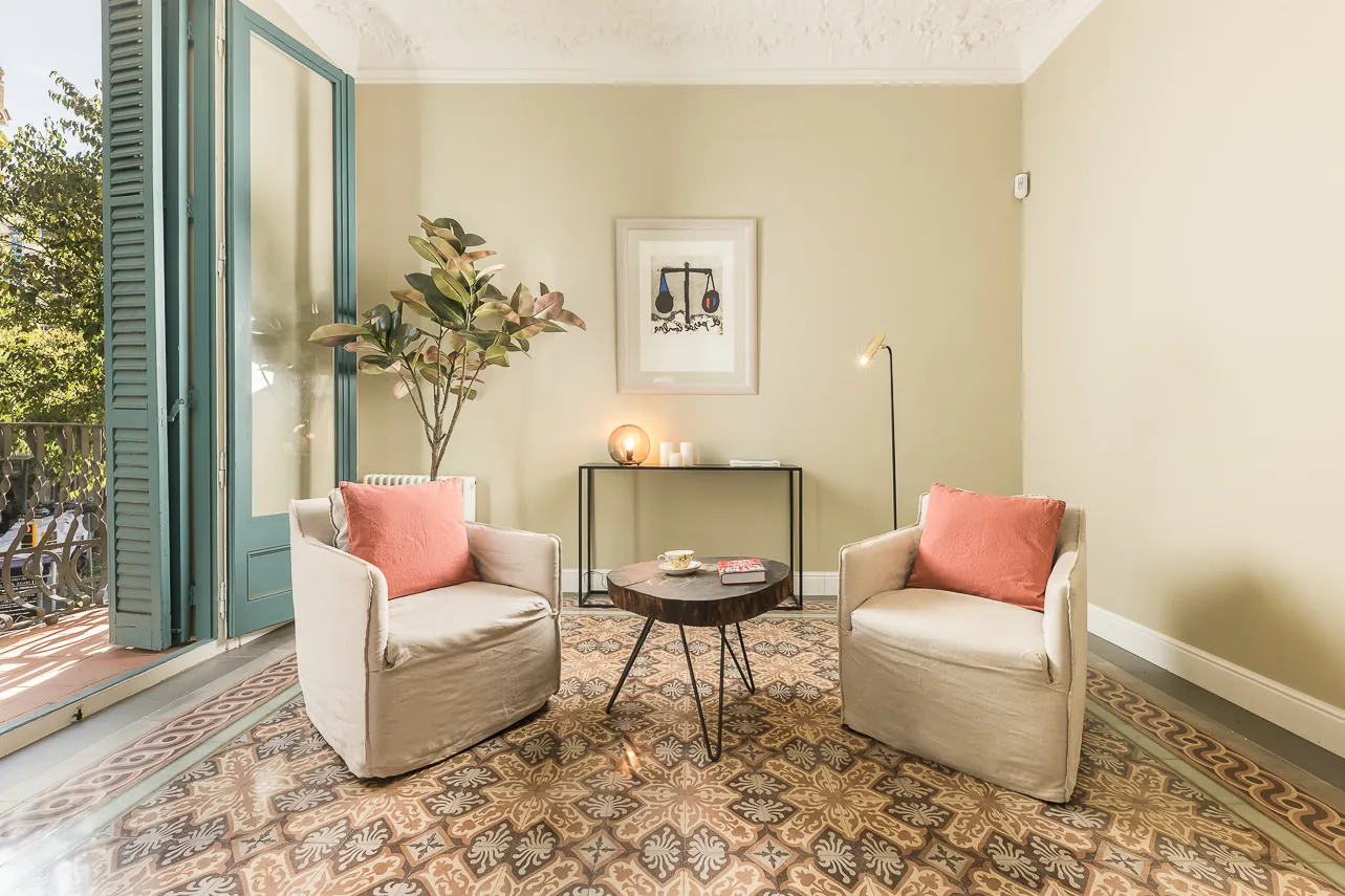 Generous Barcelona Flat With City Views And Dedicated Home Office For Remote Work #5