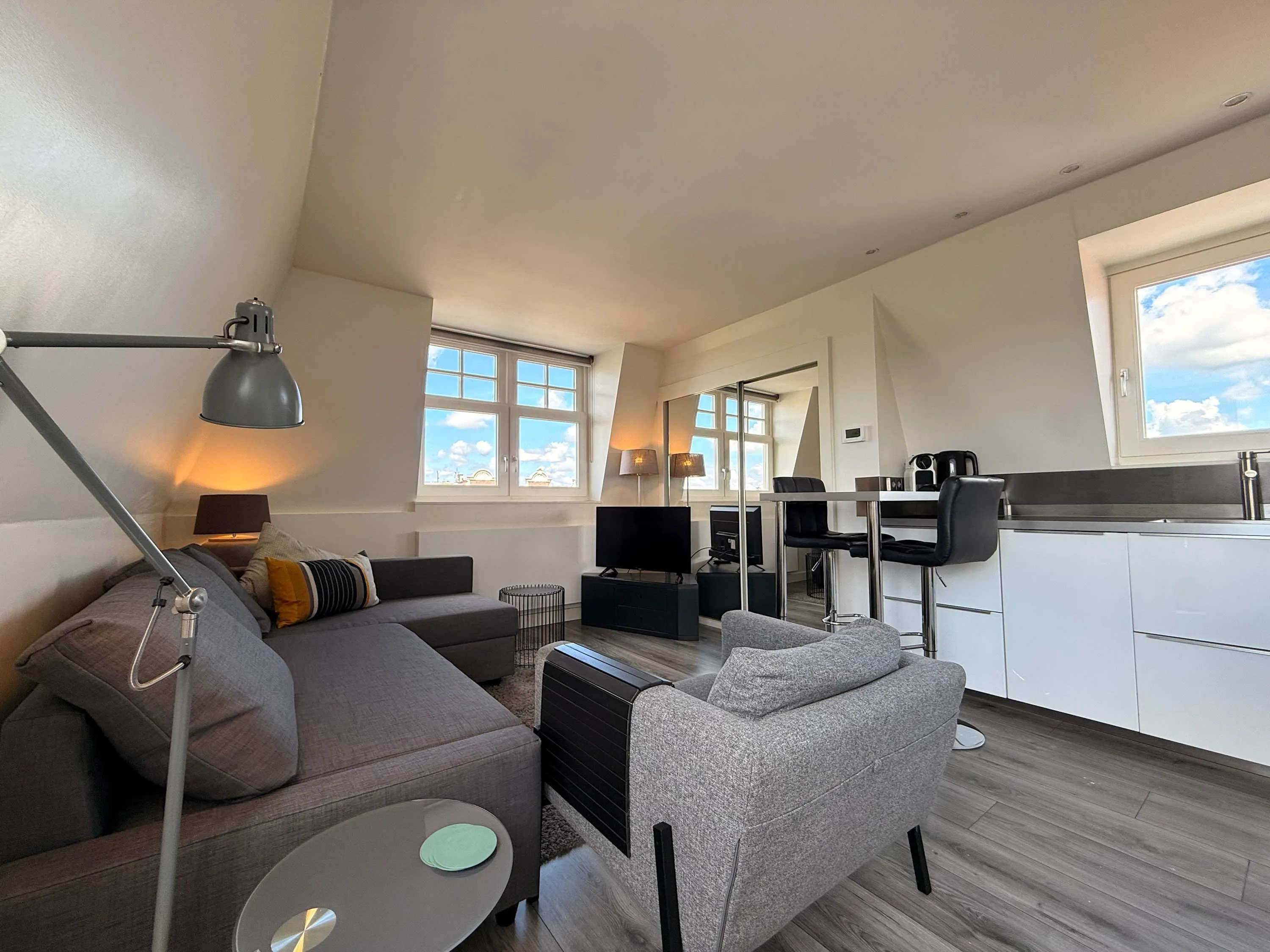 1-Bedroom Corporate Apartment With Canal View, Amsterdam #5