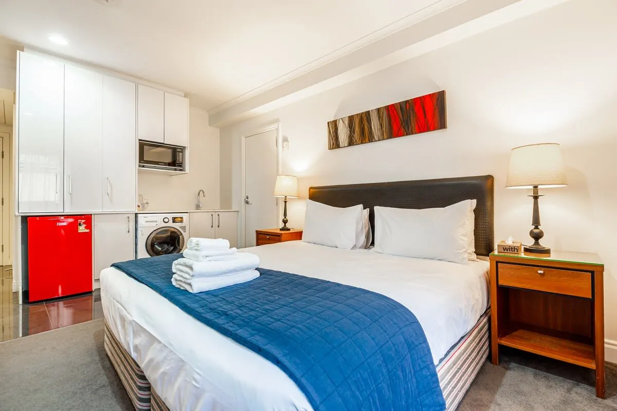 Sleek Charming Studio On Queen St, Auckland - Work-from-home Setup & Fast Wifi